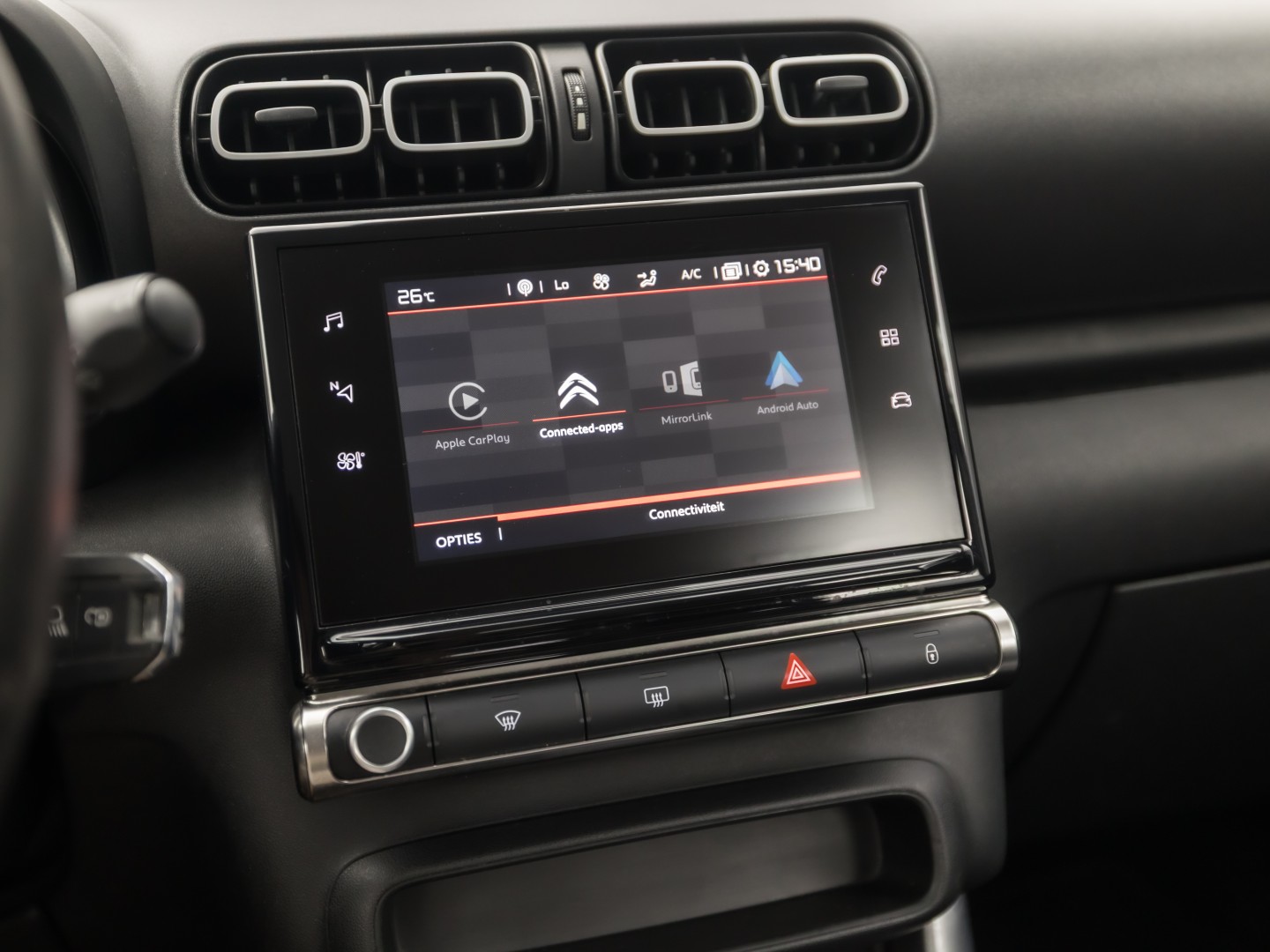 Citroën C3 Aircross 1.2 PureTech S&S Sport (APPLE CARPLAY, GROOT NAVI, LM VELGEN, TREKHAAK, GETINT GLAS, SPORTSTOELEN, CRUISE, NIEUWE APK, NIEUWSTAAT)
