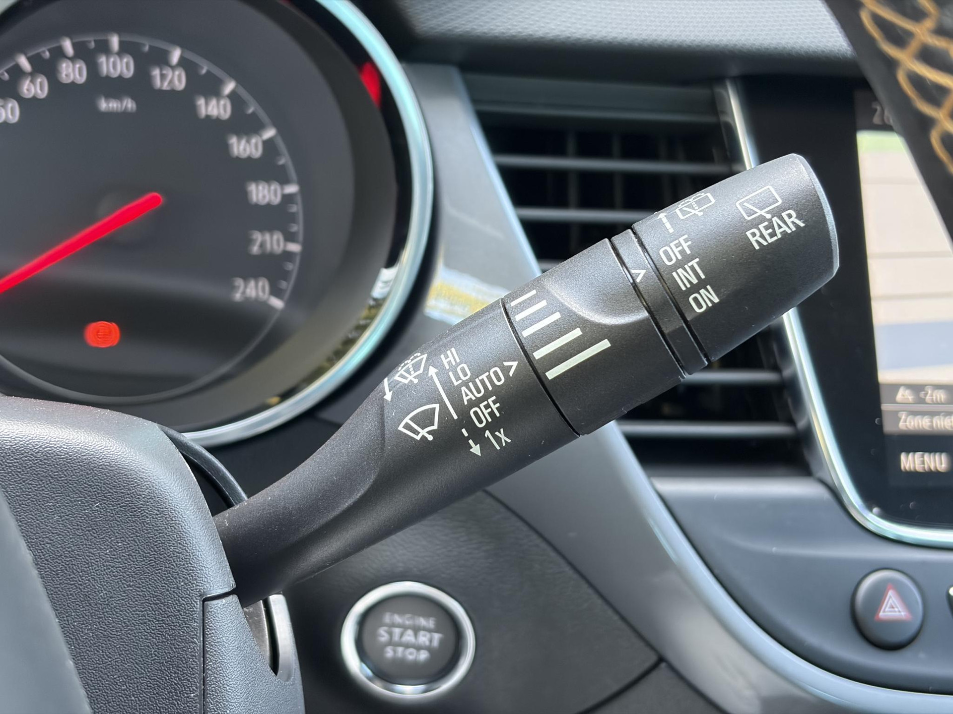 Opel Crossland X 1.2 Turbo Innovation ✓1e Eigenaar✓Dealer Onderhouden✓360° Camera✓Carplay✓Navi✓6 Bak✓110pk✓Keylss✓Halfleder✓Pdc V+A✓Lm velgen✓N.A.P✓Rijstrooksensor✓Dodehoeksensor✓Apk tot 09-2028