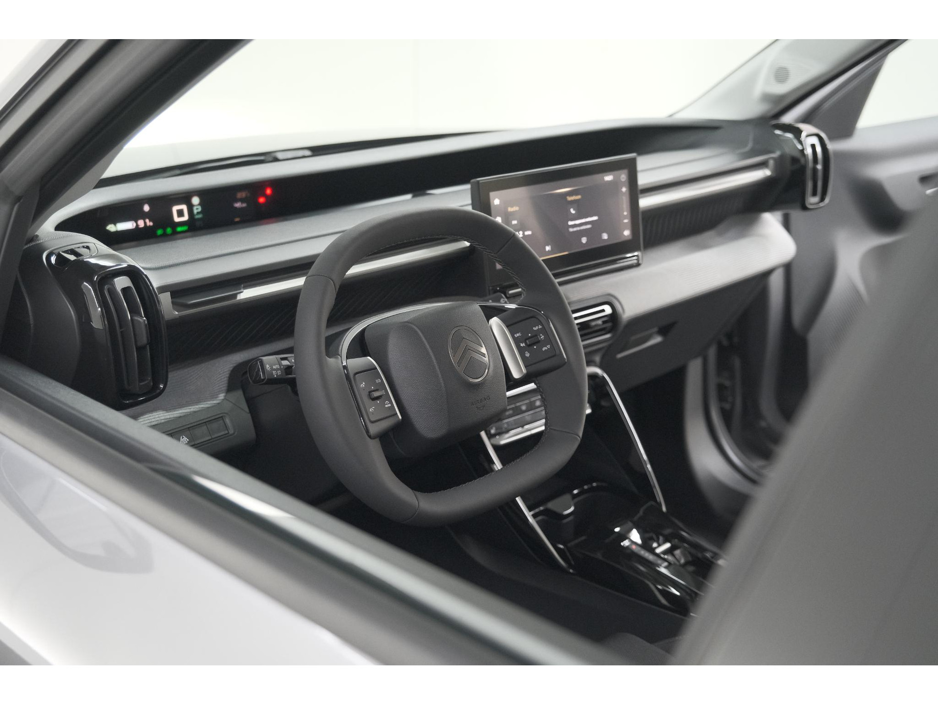 Citroen Ë-C3 Aircross Plus 113pk Extended Range 54 kWh | 11 KW Lader | Camera | Apple CarPlay | Parkeersensoren