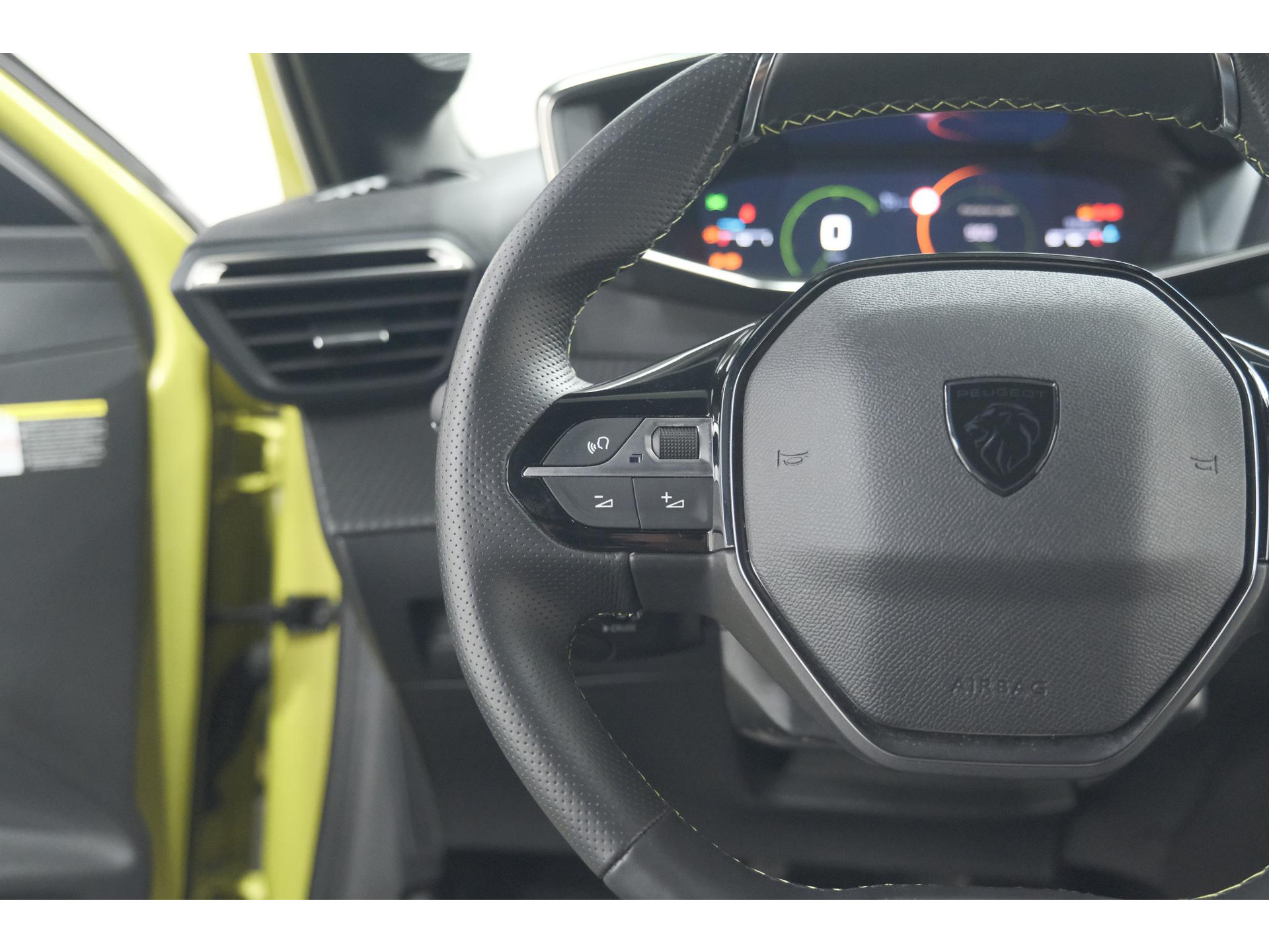Peugeot 208 PureTech 100 GT | Camera | Apple Carplay | Parkeersensoren