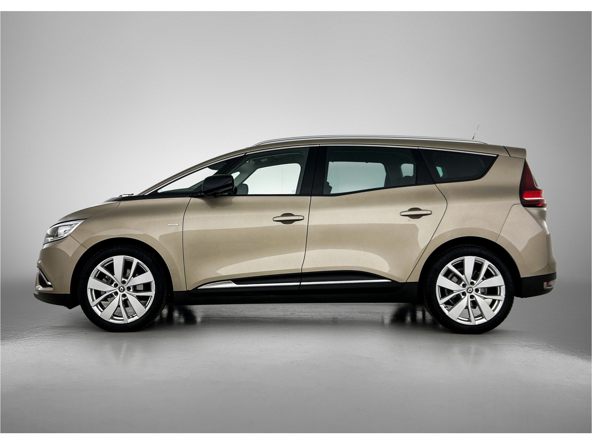 Renault Grand Scénic 1.3 TCe 116PK Limited 1e EIGENAAR | DEALER ONDERHOUDEN | PANORAMDAK | NAVI | PARK. SENSOREN V+A