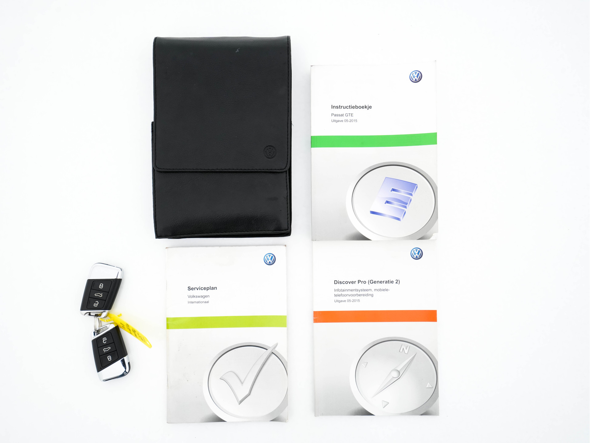 Volkswagen Passat Variant 1.4 TSI GTE Highline Plug-in Aut. *PANO | LEATHER-ALCANTARA | FULL-LED | CAMERA | NAVI-FULLMAP | ADAPTIVE-CRUISE | HEATED-ERGONOMIC-SPORTSEATS | KEYLESS | PDC | ECC | PRIVACY-GLASS | TOWBAR | AMBIENT-LIGHT | KEYLESS | ..