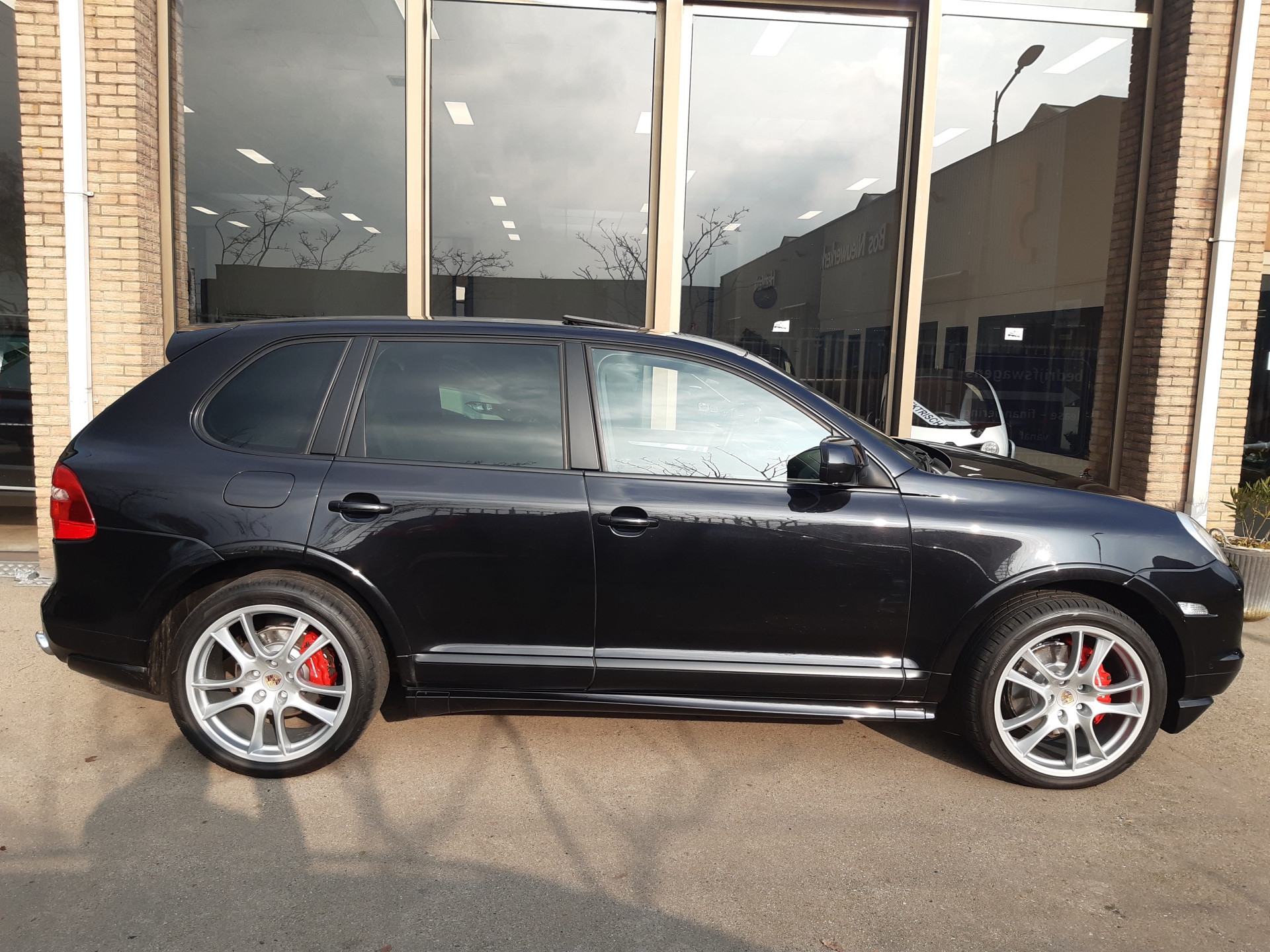 Porsche Cayenne GTS Uniek Exemplaar met lage kilometers Volledige onderhoudshistorie van Porsche-dealer beschikbaar,