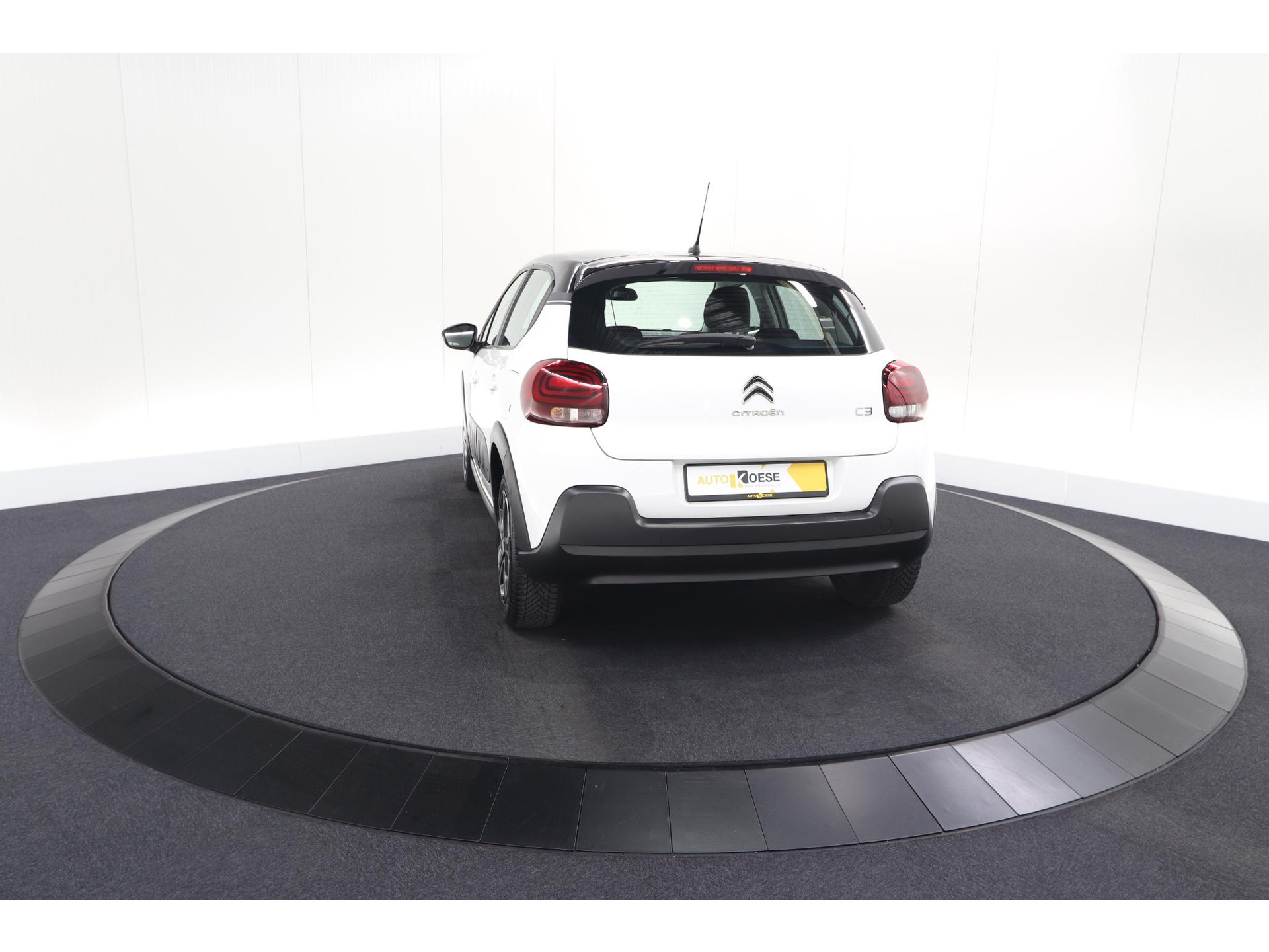 Citroen C3 PureTech 82 S&S Feel Edition | Parkeersensoren | Navigatie | Apple Carplay | Climate Control
