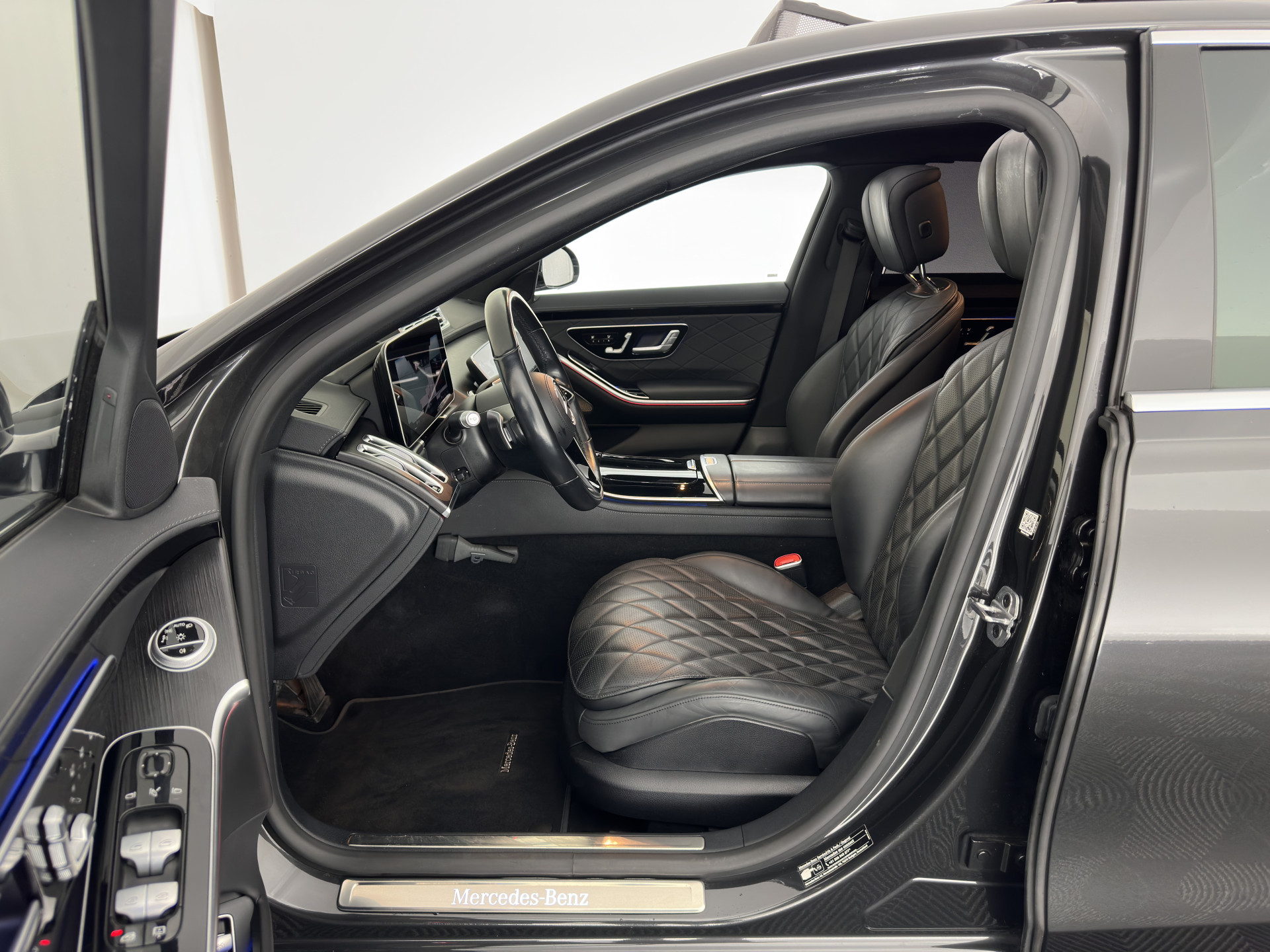 Mercedes-Benz S-klasse 580 e 4MATIC Lang [ Plug-In ] (INCL-BTW) Aut. *PANO | NAVI-FULLMAP | DISTRONIC | BURMESTER-AUDIO | TOP-VIEW | KEYLESS | FULL-LED | DIGITAL-COCKPIT | AMBIENT-LIGHT | HEATED/VENTILATED-SEATS |...*