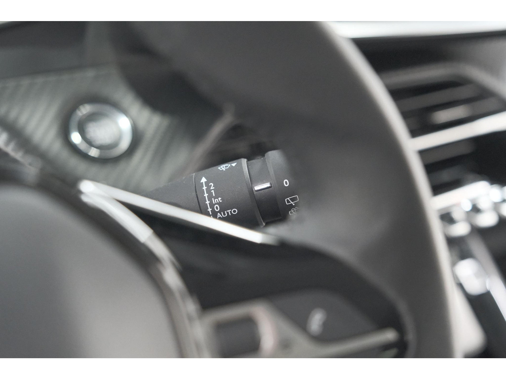 Peugeot 208 PureTech 100 Allure Pack | NIEUW MODEL | Apple CarPlay | Parkeersensoren | Climate Control