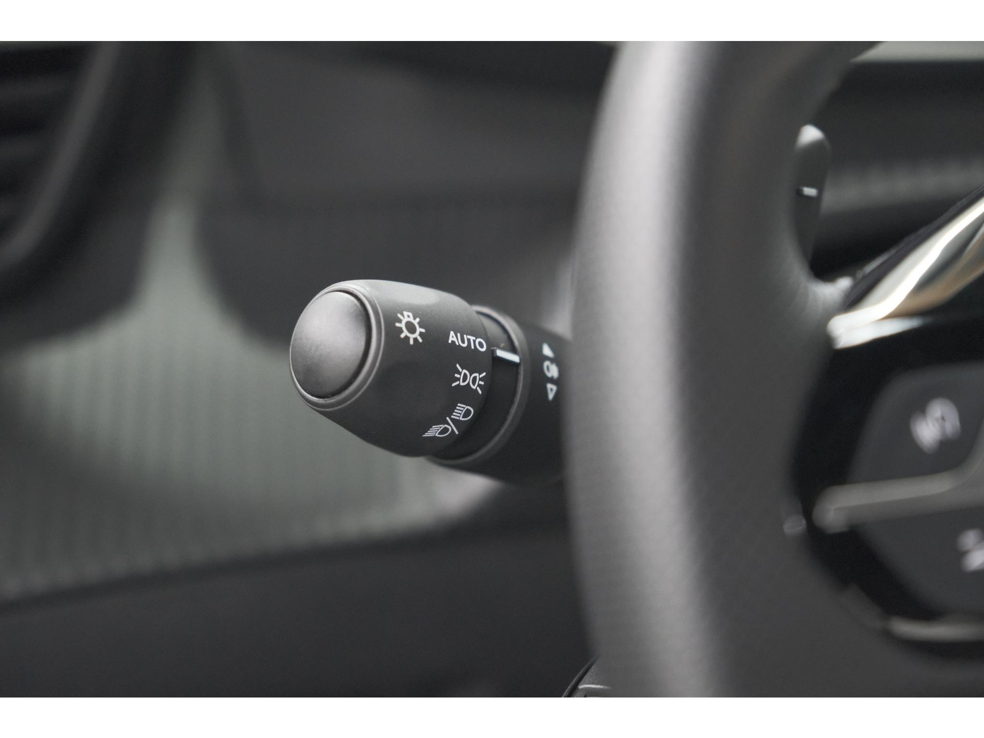 Peugeot 2008 PureTech 130 EAT8 GT | Camera | Parkeersensoren | Apple Carplay