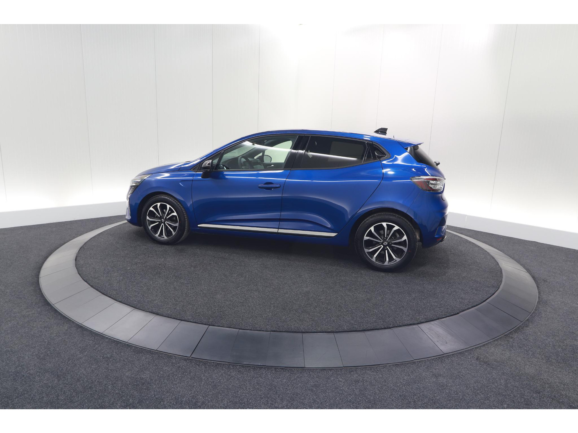 Renault Clio TCe 90 GPF techno | Nieuw Model | 360 Camera | Apple Carplay | Parkeersensoren