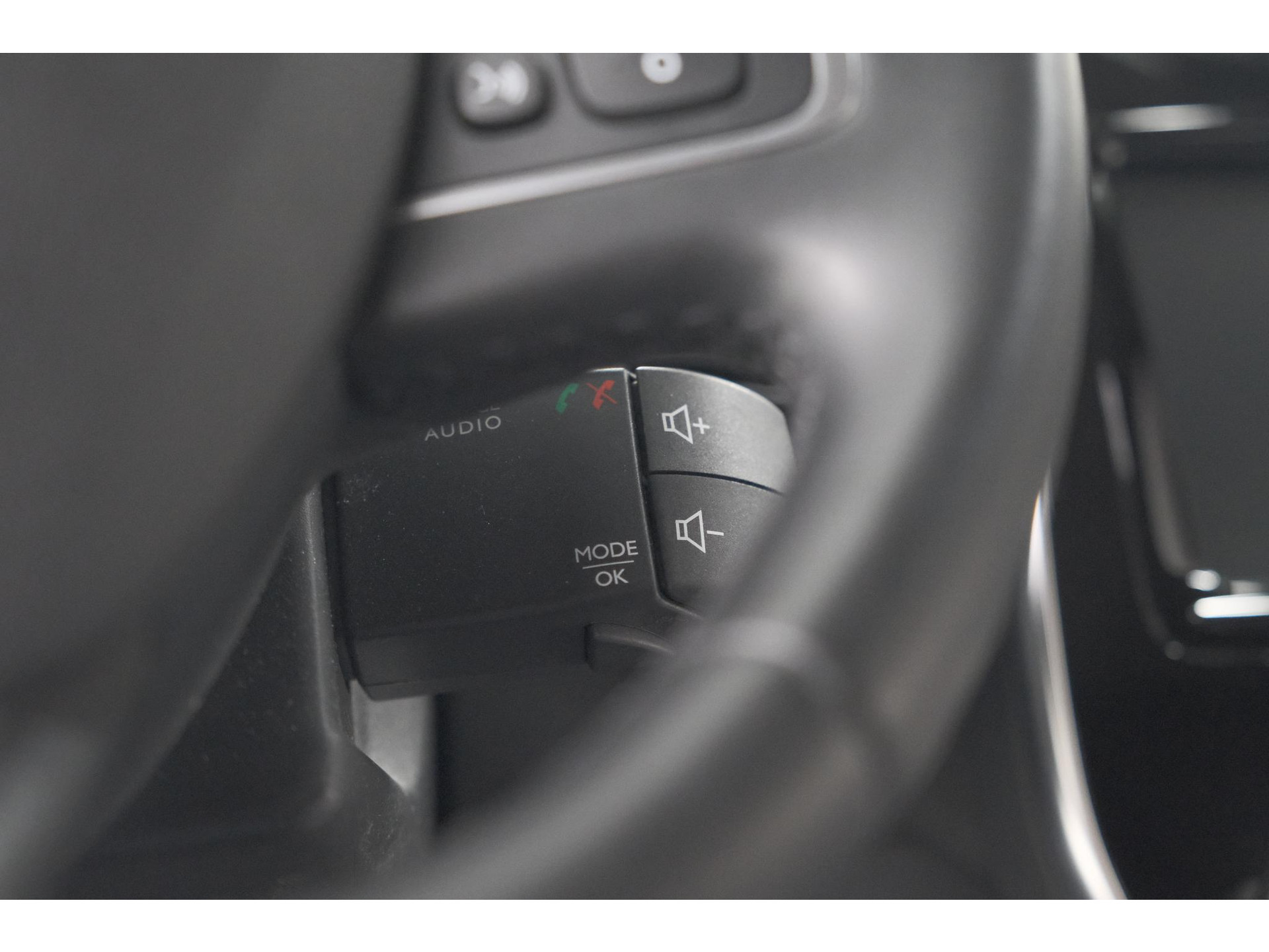 Renault Captur TCe 130 Intens | Camera | Navigatie | Parkeersensoren | Climate Control