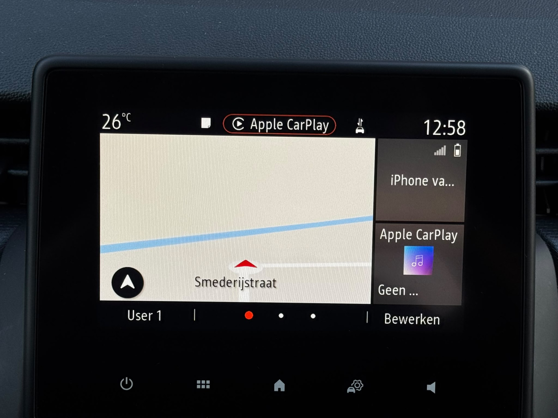 Renault Clio 1.0 TCe 100PK Automaat Intens Camera Trekhaak Apple-Carplay