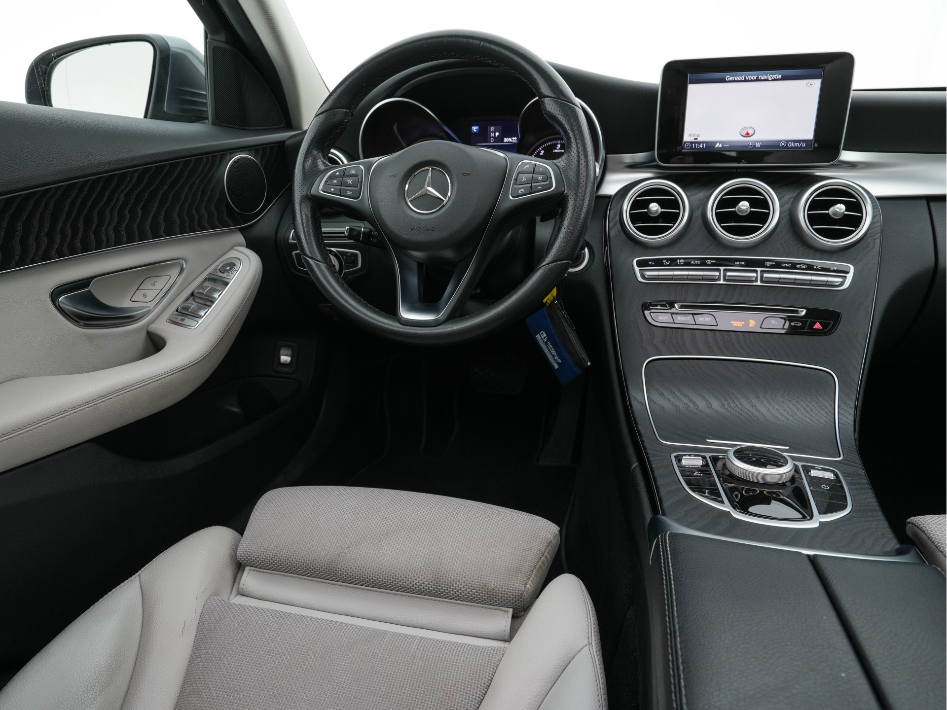 Mercedes-Benz C-klasse Estate 300 CDI HYBRID Avantgarde Lease Edition Aut. *PANO | LEATHER-MICROFIBRE | FULL-LED | NAVI-FULLMAP | SPORT-SEATS | ECC | SHIFT-PADDLES | PDC | CRUISE | TOWBAR | 17''ALU*