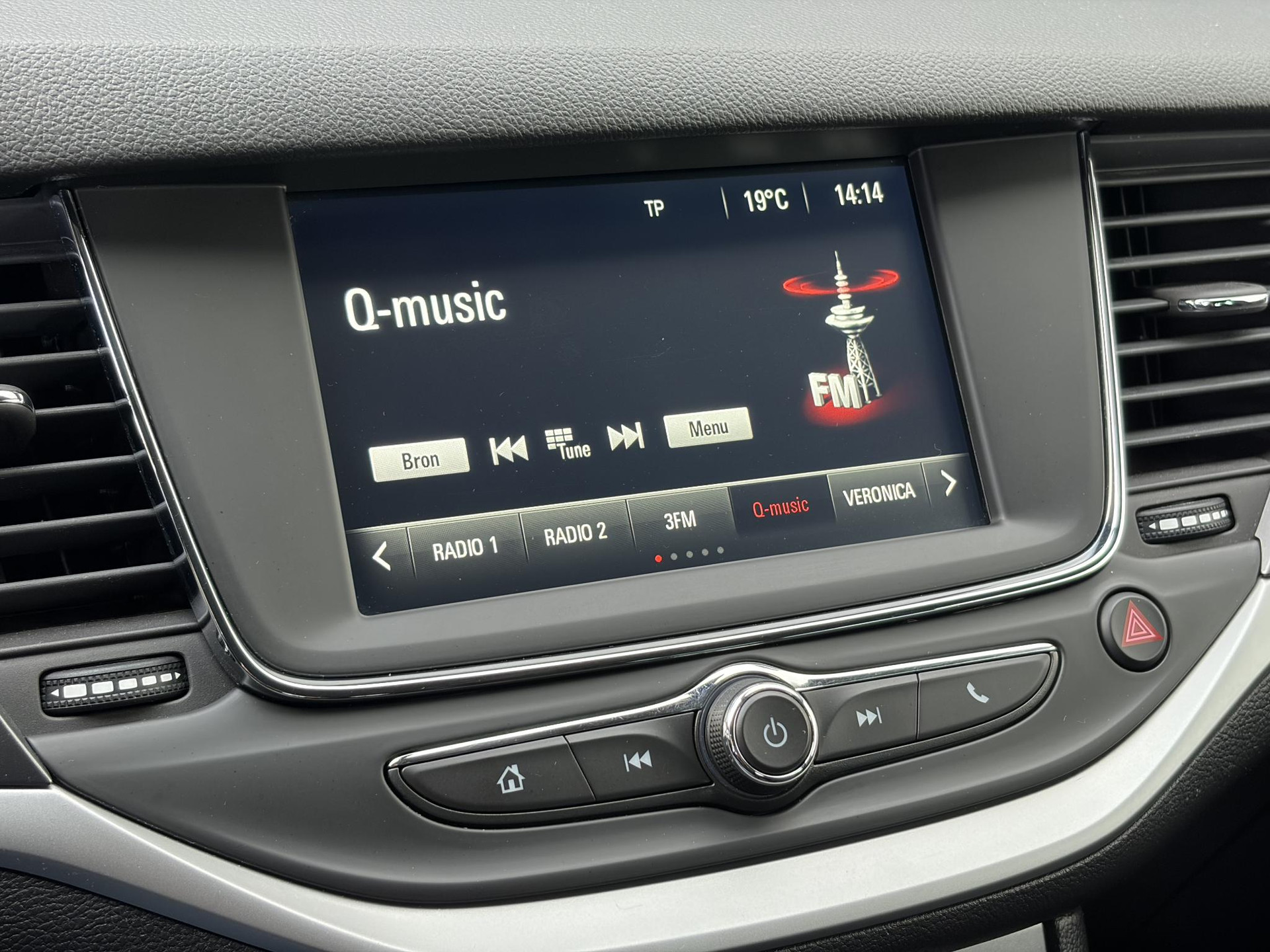 Opel Astra Sports Tourer 1.4 Turbo 120 Jaar Edition ✓150pk✓Carplay✓Navi✓Trekhaak✓Pdc V+A✓Clima✓Cruise✓6 Bak✓Lm velgen✓N.A.P✓Apk tot 02-2028