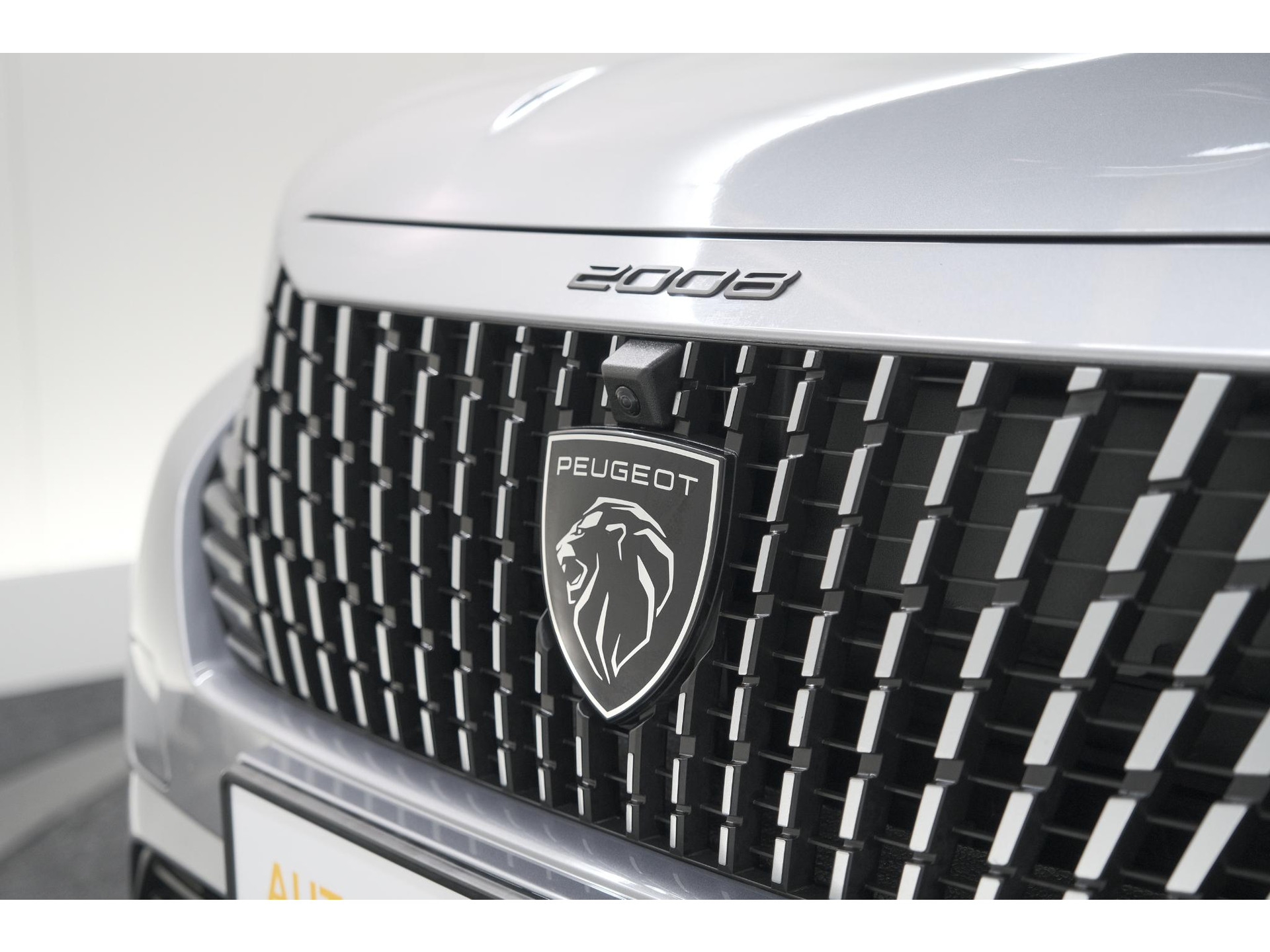 Peugeot 2008 Hybrid 136 e-DCS6 Allure | 360 Camera | Adaptieve Cruise Control | Dodehoekdetectie | Navigatie