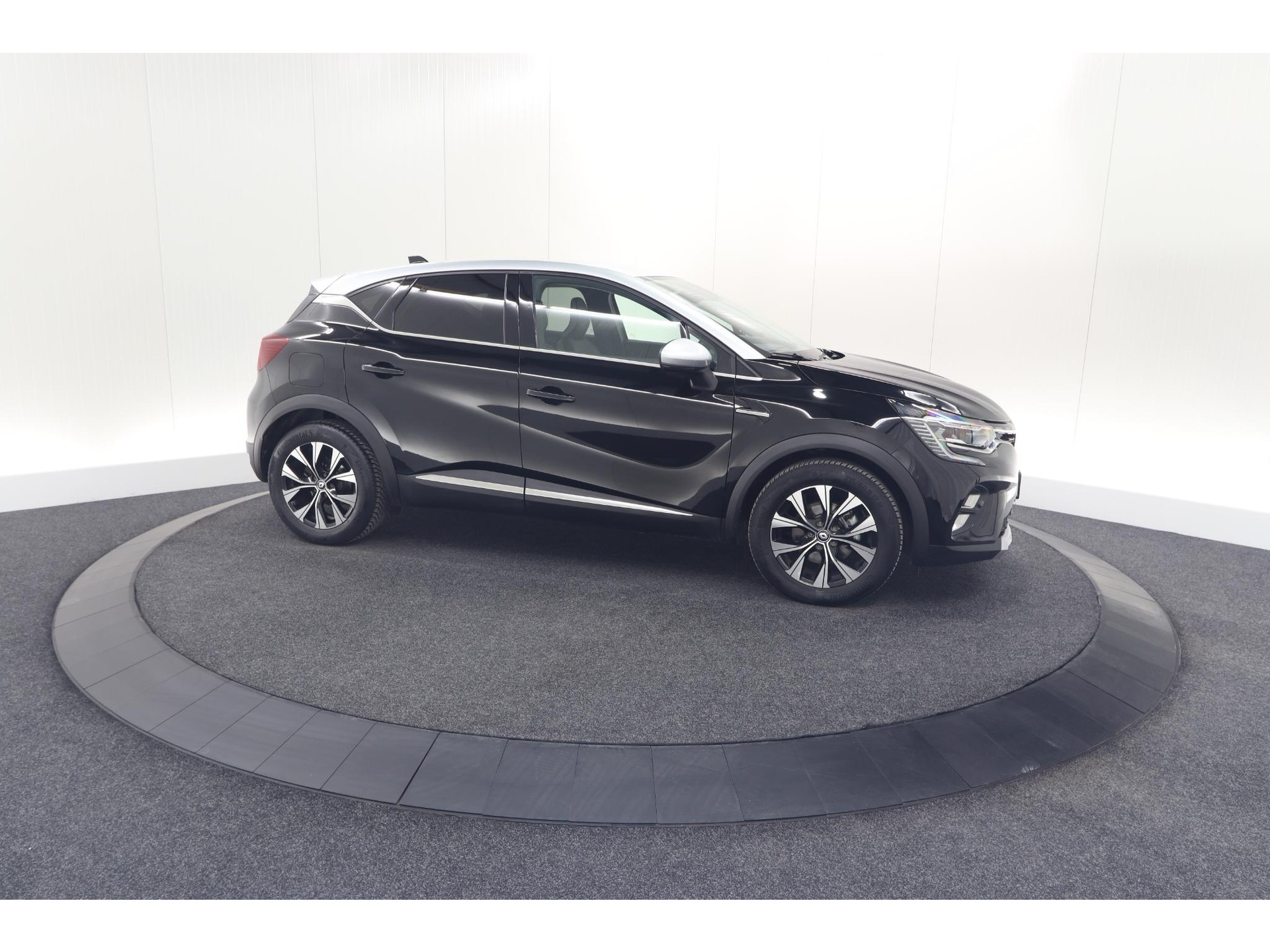 Renault Captur 1.6 E-Tech full hybrid 145 techno | Pack Full Screen | Camera | Navigatie | Allseason Banden