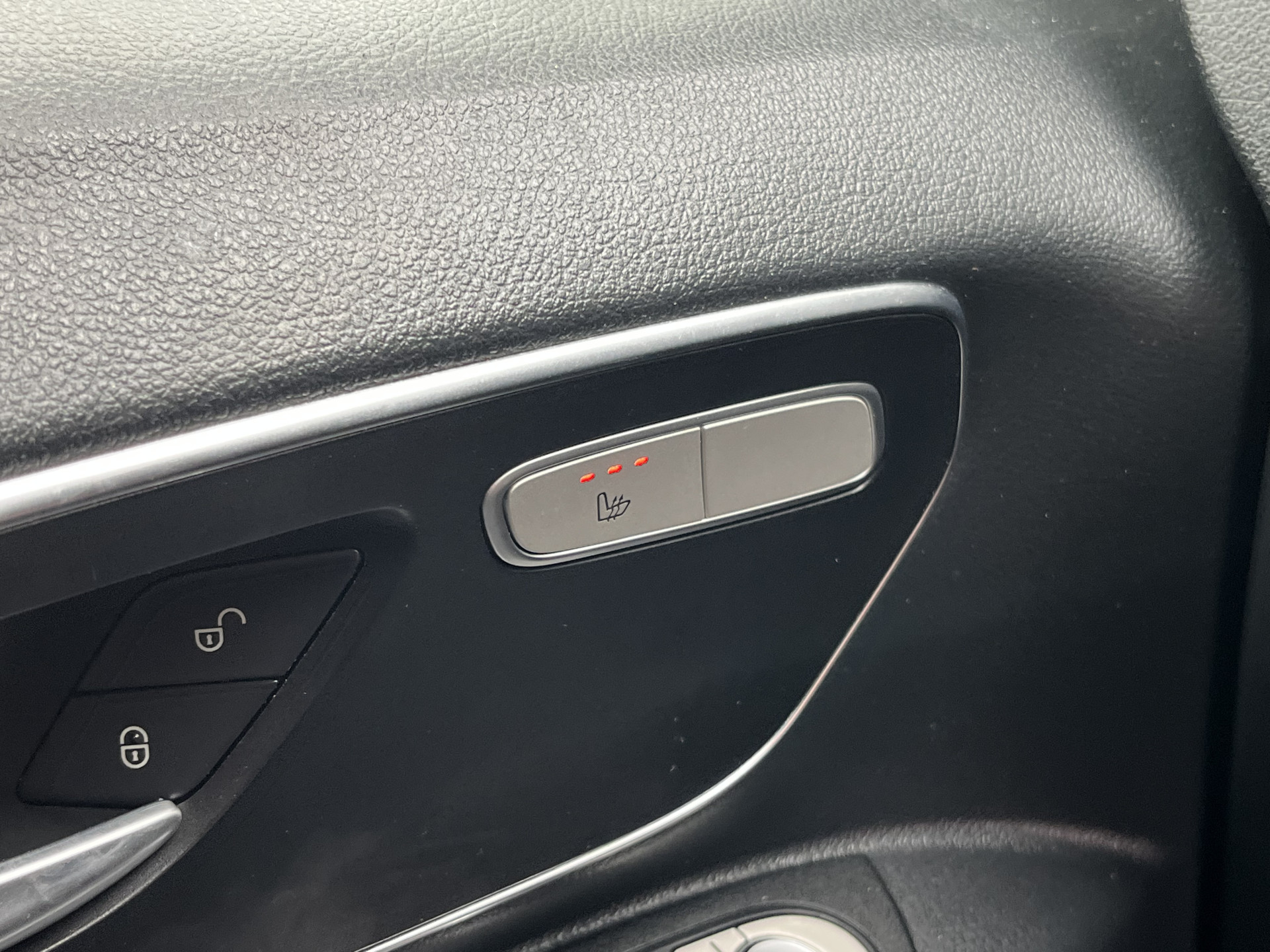 Mercedes-Benz Vito 119 1.9 CDI 190pk Automaat L2H1 9G-Tronic Climate Control Adaptieve Cruise Control Trekhaak Navigatie Camera Stoelverwarming