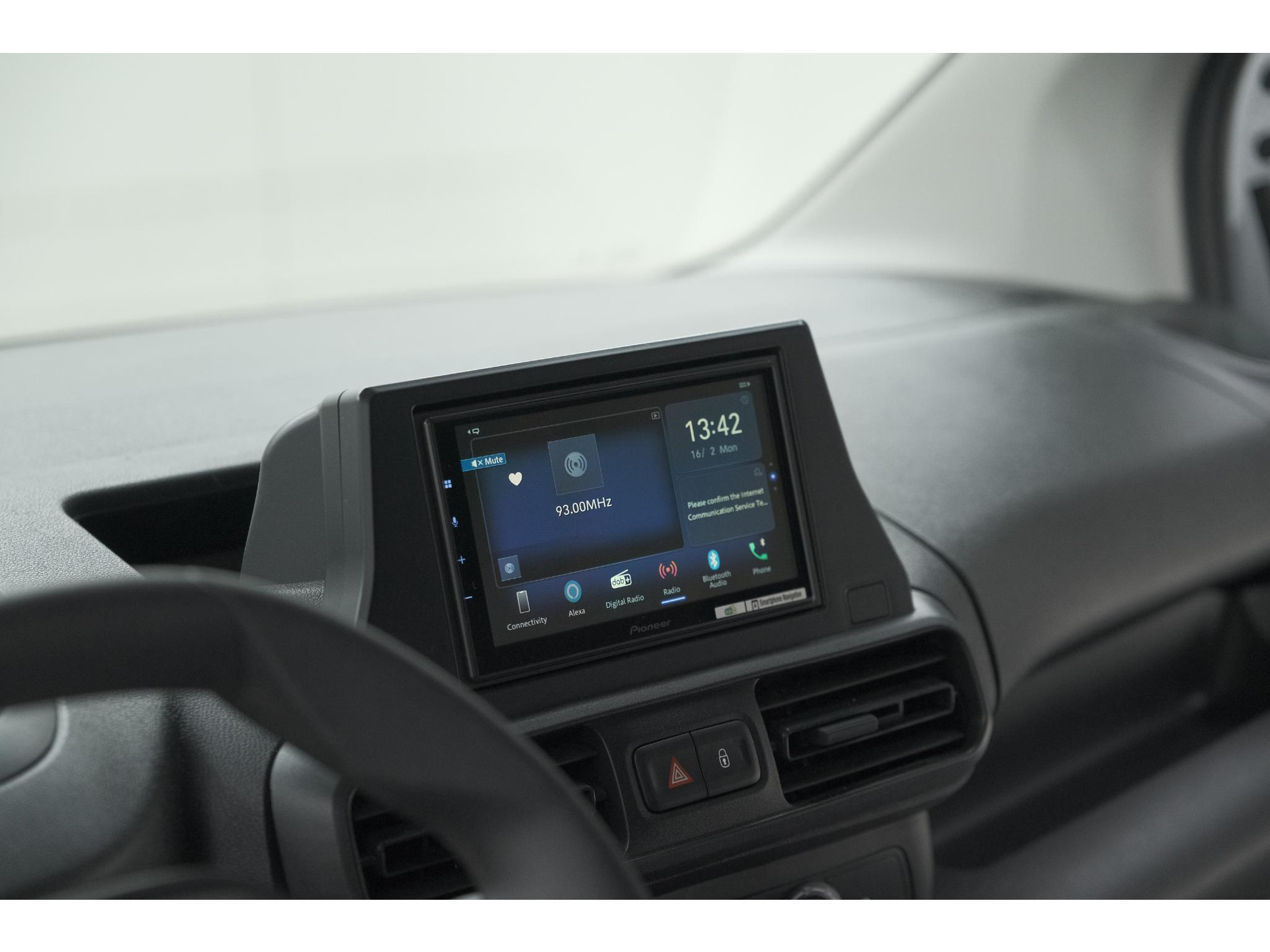 Peugeot Partner 1.5 BlueHDi 100 S&S L1 | Trekhaak | Camera | Apple Carplay | Laadruimte-Pakket