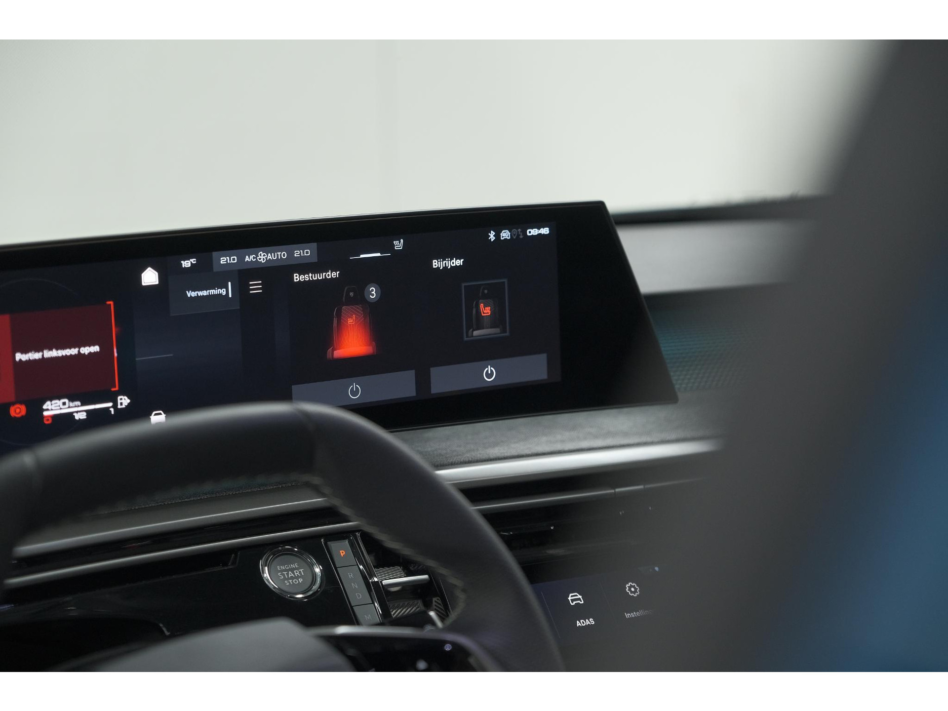 Peugeot 3008 1.2 Hybrid 136 GT | Panoramdak | 360 Camera | Stoelverwarming | Elektrische Kofferklep | Allseason Banden