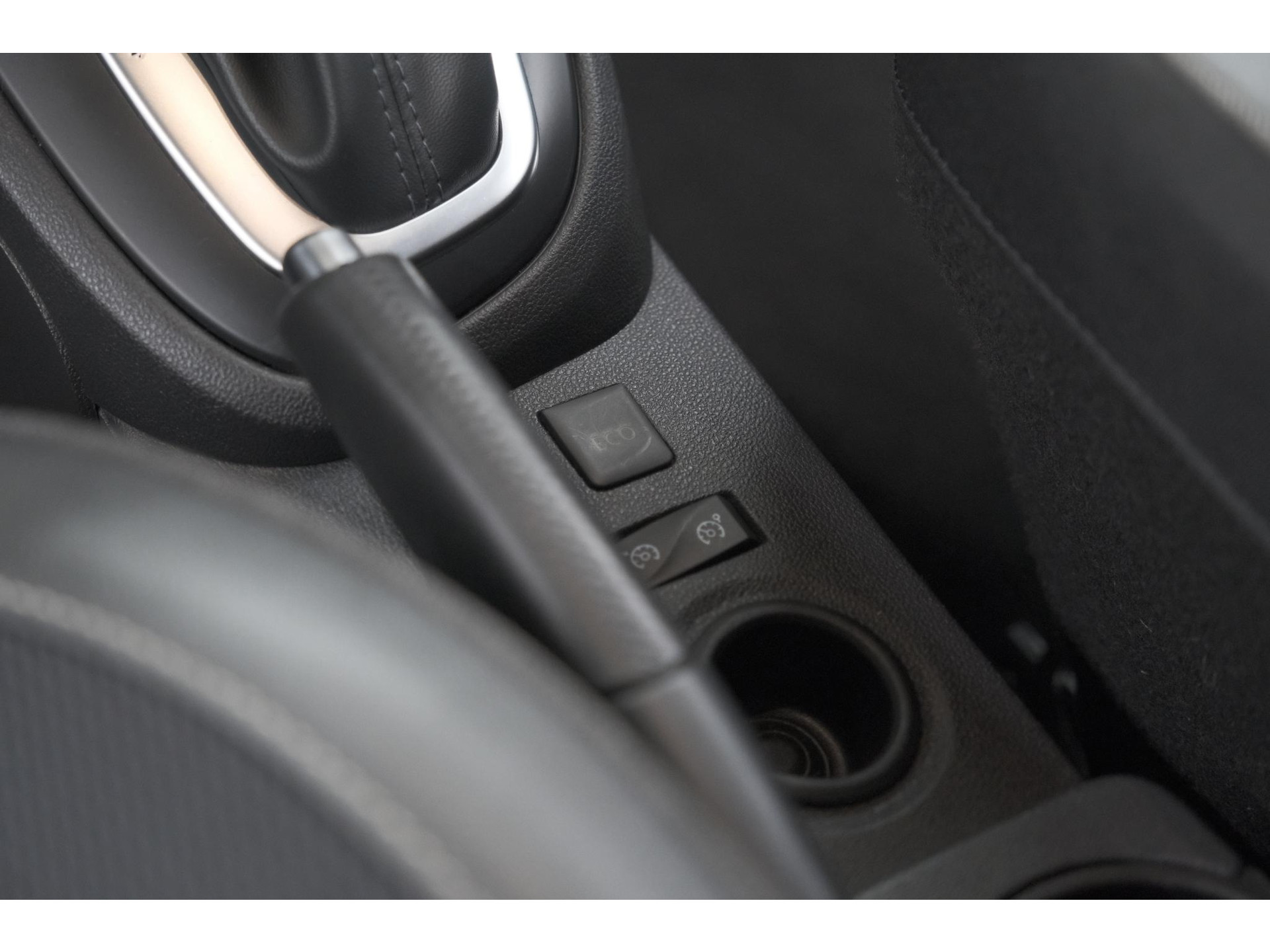 Renault Captur TCe 150 EDC Intens | Trekhaak | Navigatie | Parkeersensoren