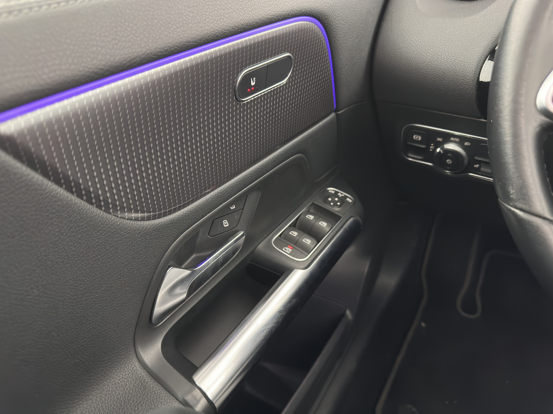 Mercedes-Benz EQA 250 Business Solution Luxury 67 kWh [ 3-Fase ] (SOH-94%) (INCL-BTW) *PANO | LEATHER | WIDESCREEN-COCKPIT | FULL-LED | BLINDSPOT | AMBIENT-LIGHT | CAMERA | NAVI-FULLMAP | DAB+ | COMFORT-SEATS | ECC | SHIFTPADDLES | CRUISE | HEATED-SEATS |