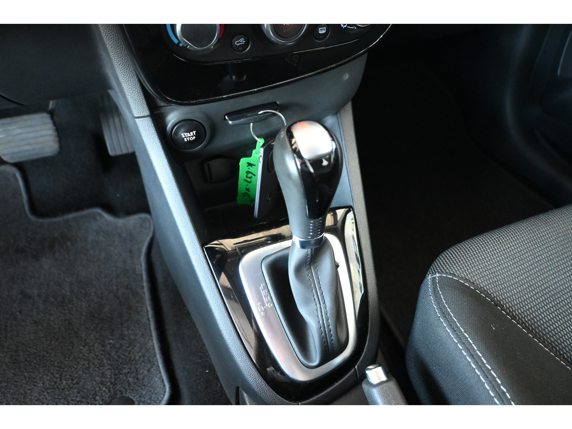 Renault Clio 1.2 Dynamique Automaat Airco Navigatie Cruise Control Goed Onderhouden! Inruil Mogelijk!