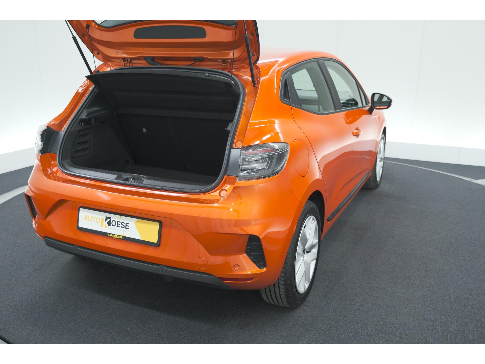 Renault Clio 1.6 E-Tech Full Hybrid 145 Evolution Holland Edition | Apple Carplay | Parkeersensoren | LED | Cruise Control