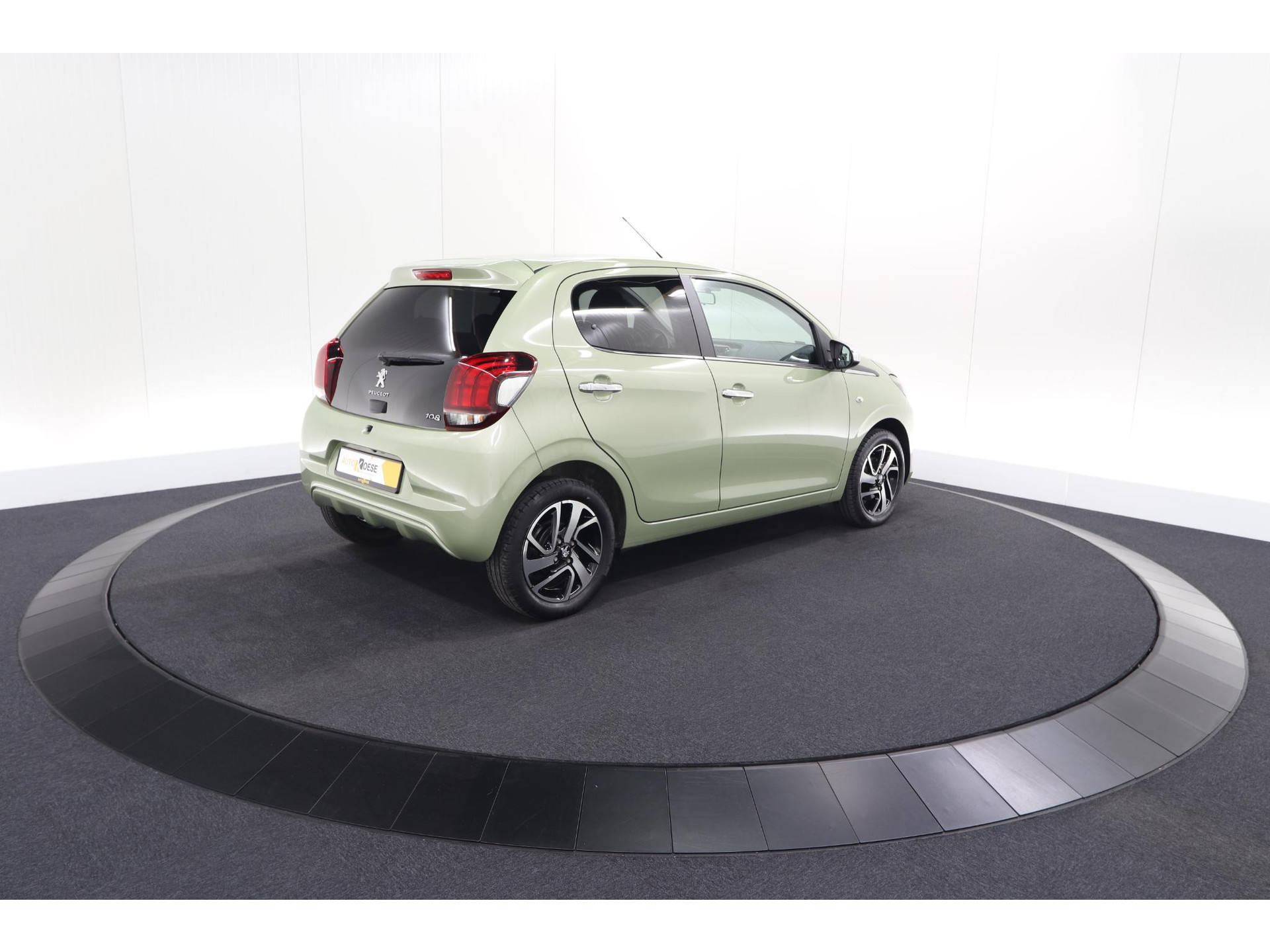 Peugeot 108 1.0 e-VTi Allure | Camera | Climate Control | Apple Carplay | 15 Inch Lichtmetalen Velgen