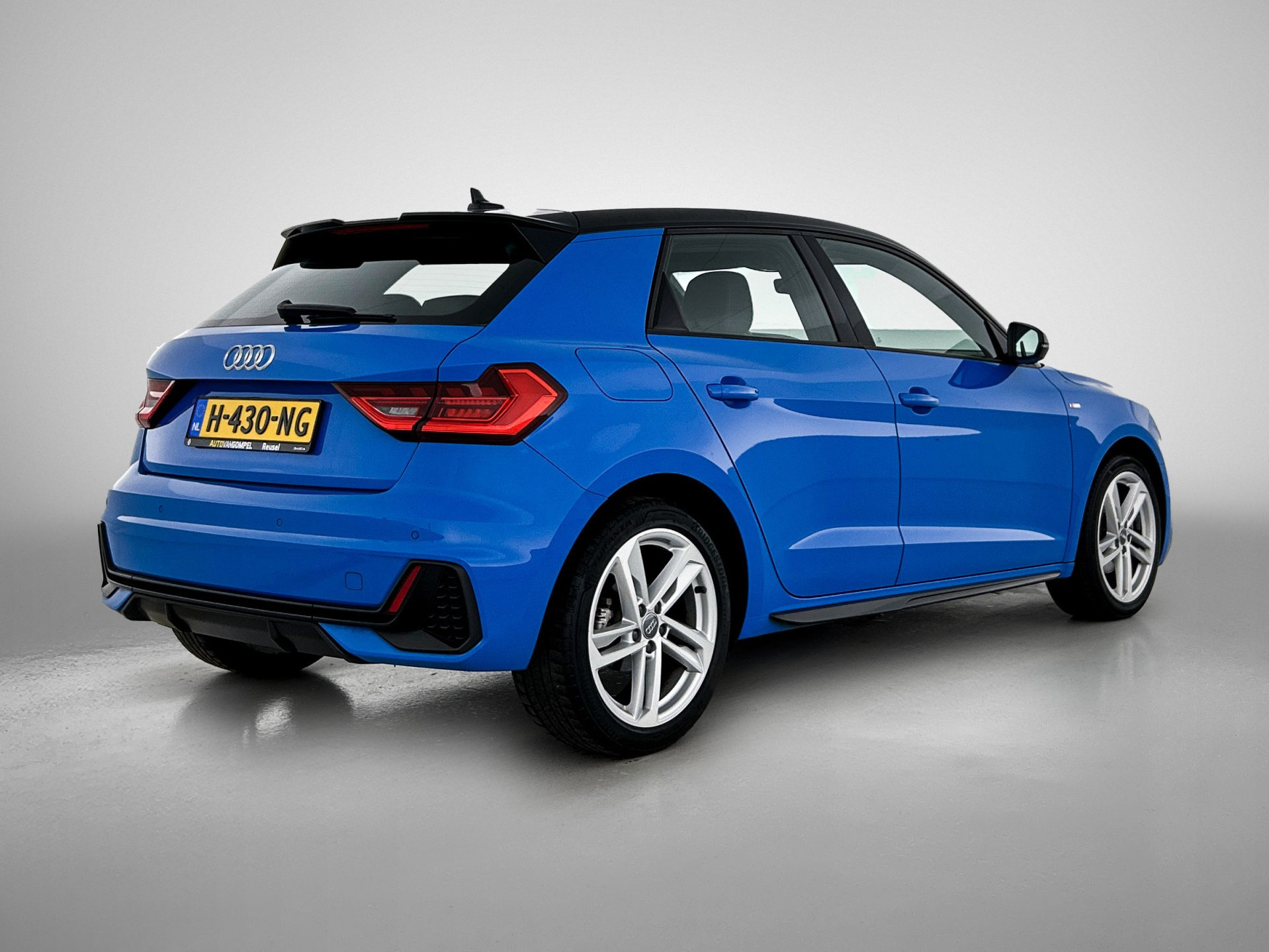 Audi A1 Sportback 30 TFSI S Line edition one | NAVI | STOELVERWARMING | CLIMAT CONTROL | PARKEER SENSOREN V+A