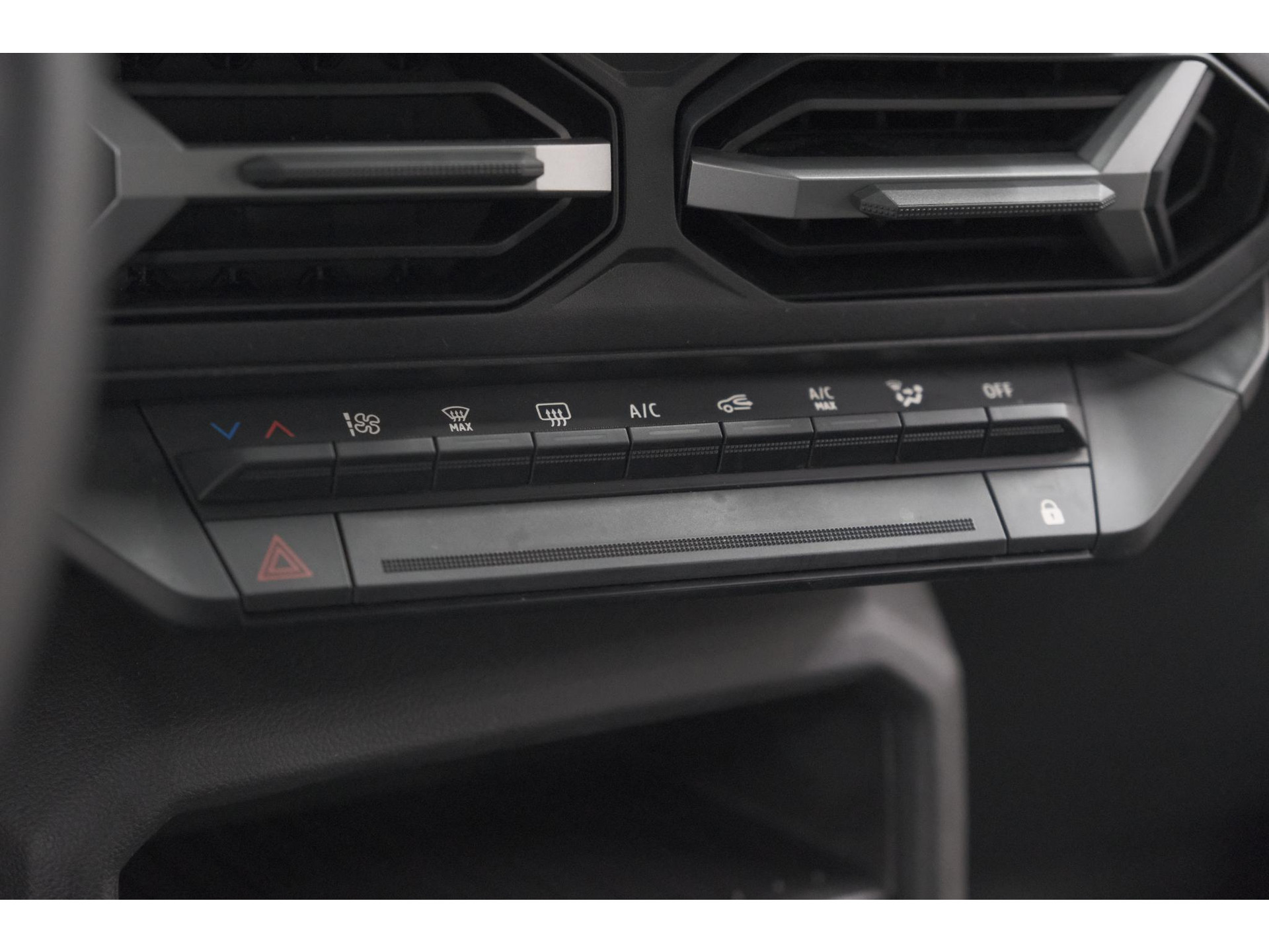 Dacia Duster Mild Hybrid 130 Expression | Camera | Stoelverwarming | Apple Carplay | Navigatie