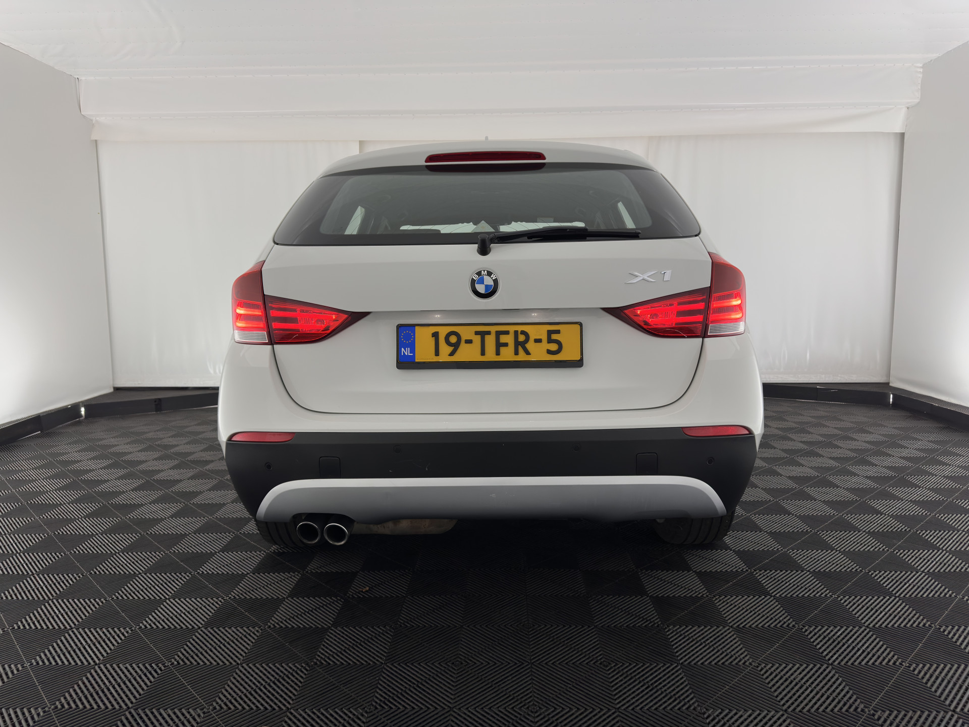 BMW X1 sDrive20i Business Aut. *LUXURY-LEATHER | XENON | HEATED-COMFORTSEATS | NAVI-FULLMAP | ECC | PDC | CRUISE | 18''ALU*