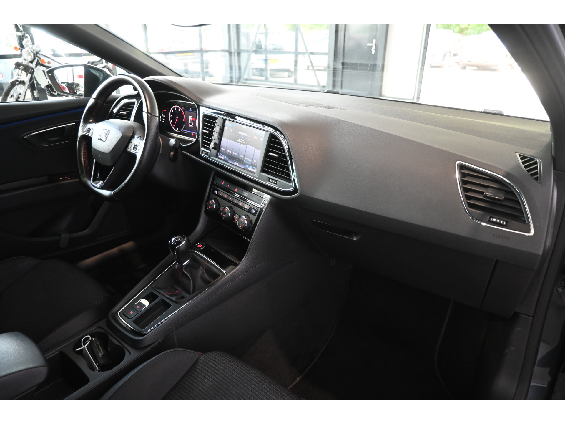 SEAT Leon ST 1.0 TSI FR Ultimate Edition Clima Navigatie Stoelverwarming Rijklaarprijs Inruil Mogelijk!
