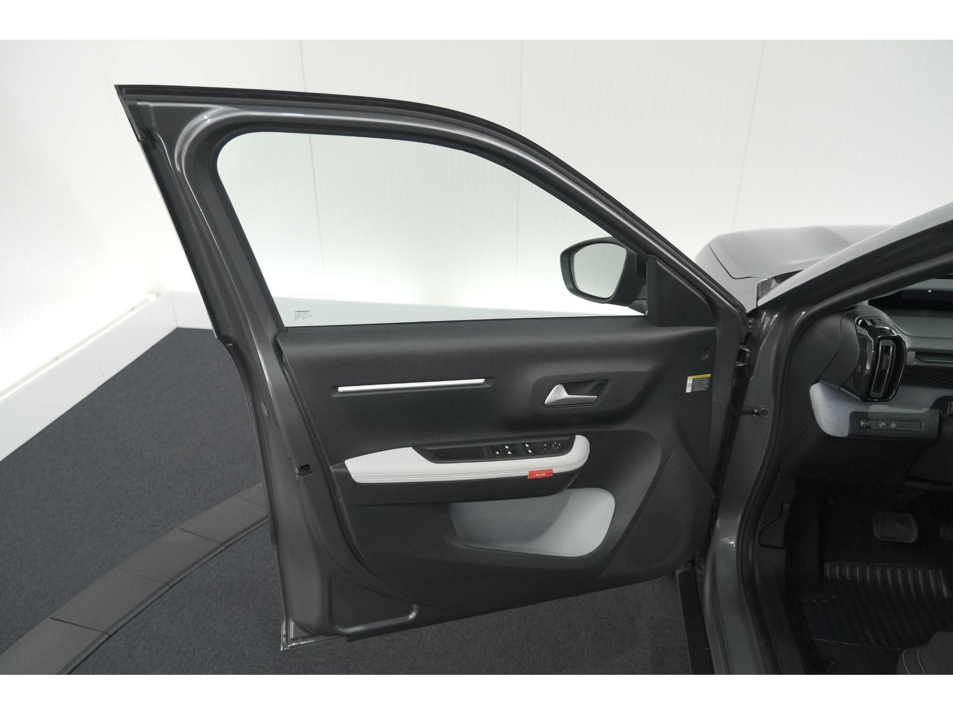 Citroen Ë-C3 Max 113pk 44 kWh | 7 KW Laadfunctie | Camera | Navigatie | Apple Carplay | Parkeersensoren