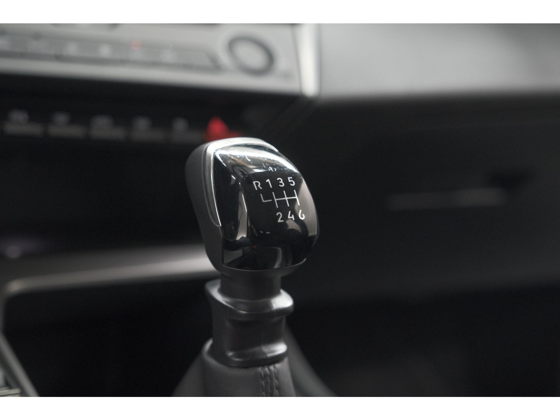 Peugeot 308 PureTech 110 Active Pack Business | Parkeersensoren | Apple Carplay | Navigatie | Cruise Control