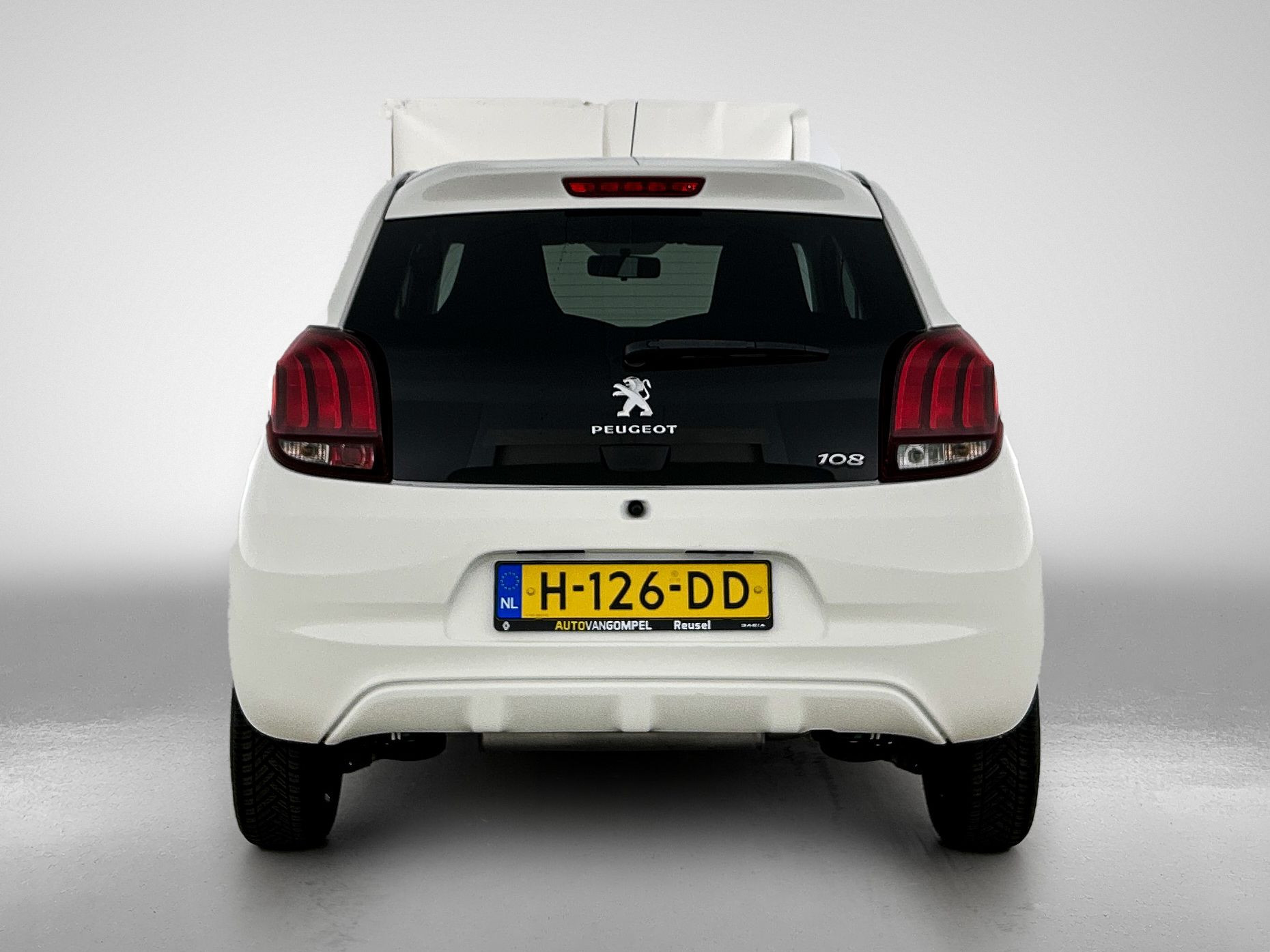 Peugeot 108 1.0 e-VTi Active | LM VELGEN | DEALER ONDERHOUDEN | ELEKTR. SPIEGELS + RAMEN | AIRCO | BLUETOOTH