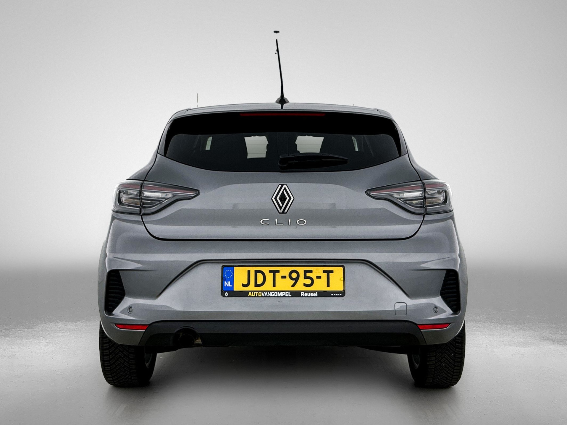 Renault Clio TCe 90PK GPF evolution | CAMERA | NAVI | DEALER ONDERHOUDEN | STOEL VERWARM. | PARK. SENSOREN | CARPLAY