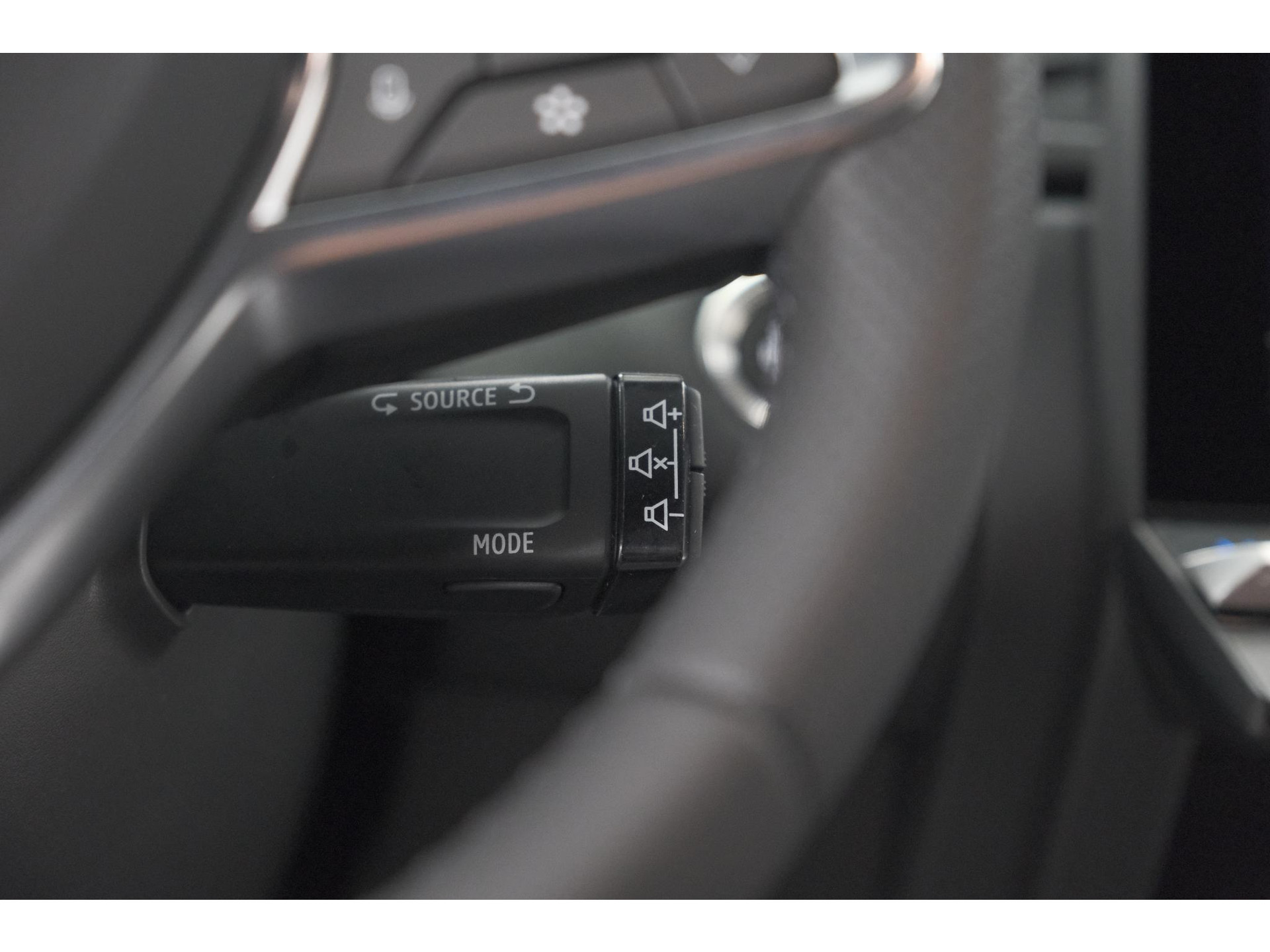 Renault Captur 1.6 E-Tech full hybrid 145 Techno | 360 Camera | Adaptieve Cruise Control | Apple Carplay | 18 Inch Lichtmetalen Velgen