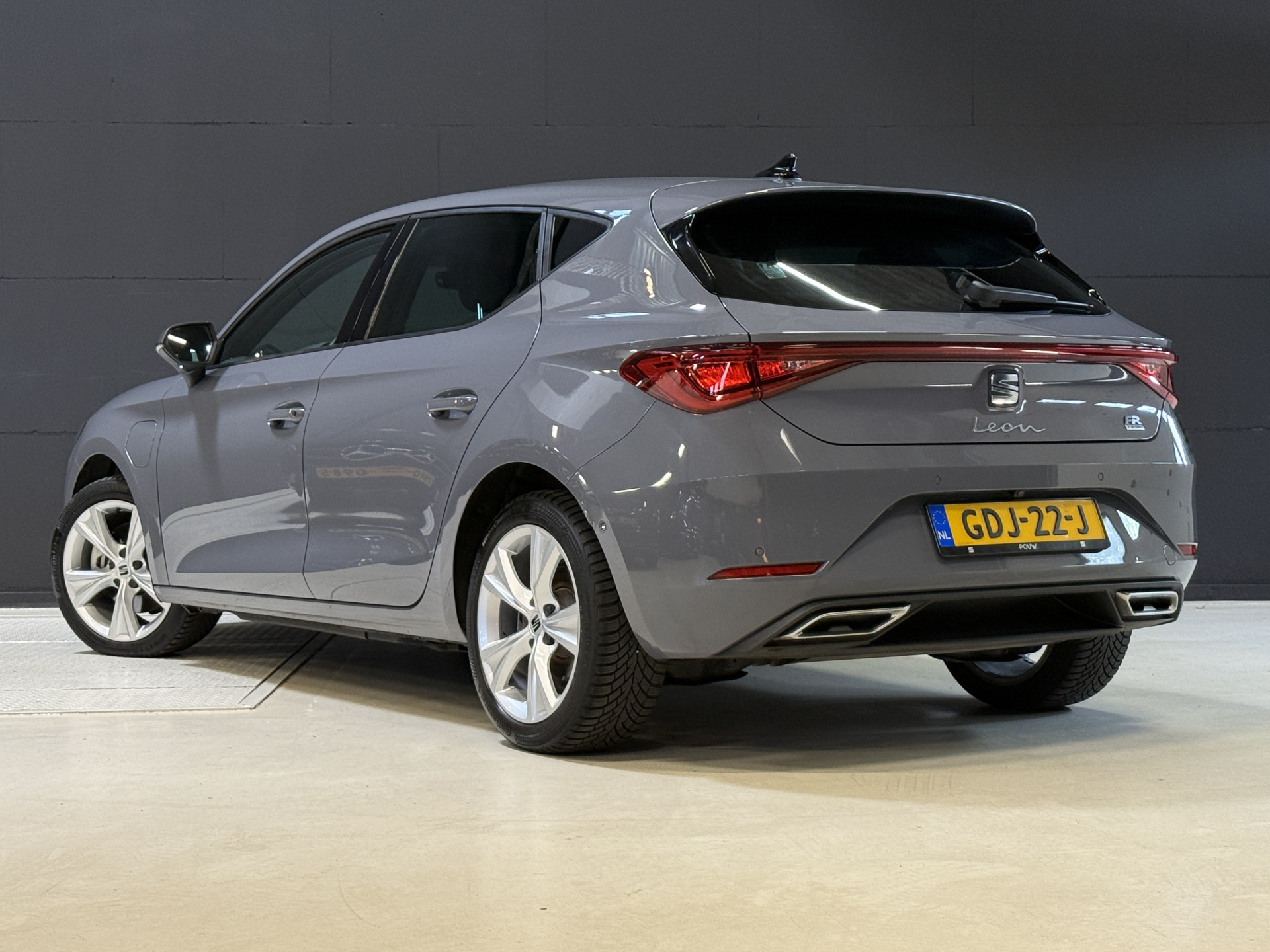 SEAT Leon 1.4 TSI eHybrid PHEV FR Business Intense | Keyless | Apple Carplay | Stoel/Stuurverwarming | Camera