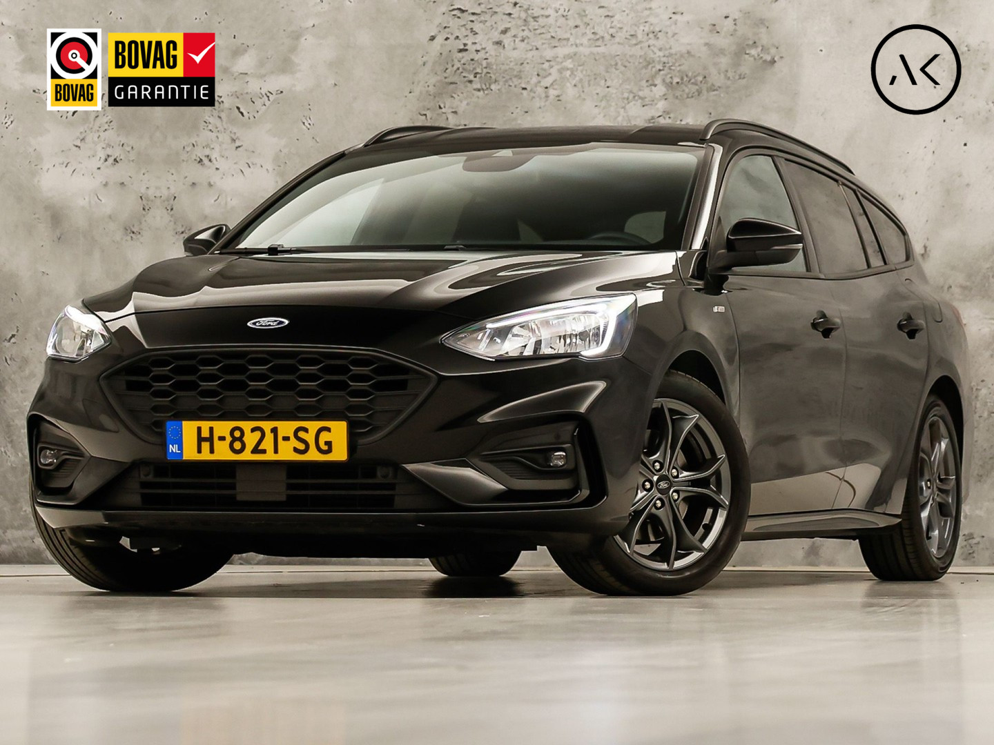 Ford Focus Wagon 1.0 EcoBoost ST Line (APPLE CARPLAY, GROOT NAVI, STUUR/STOELVERWARMING, KEYLESS, GETINT GLAS, SPORTSTOELEN, CRUISE, PARKEERSENSOREN, NIEUWSTAAT)