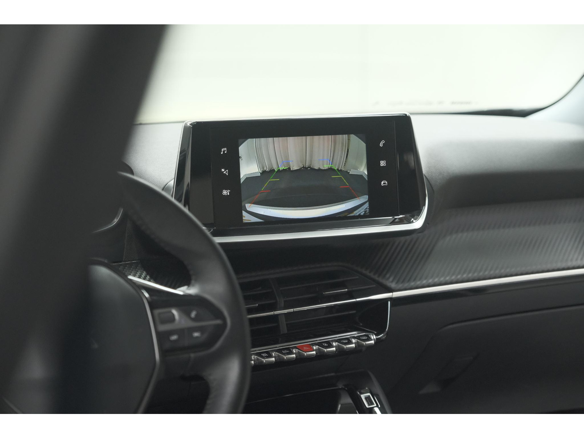 Peugeot e-2008 EV Allure 50 kWh | SOH=96.7 % | 3 Fase Laadfunctie | Camera | Navigatie | Parkeersensoren | Apple Carplay