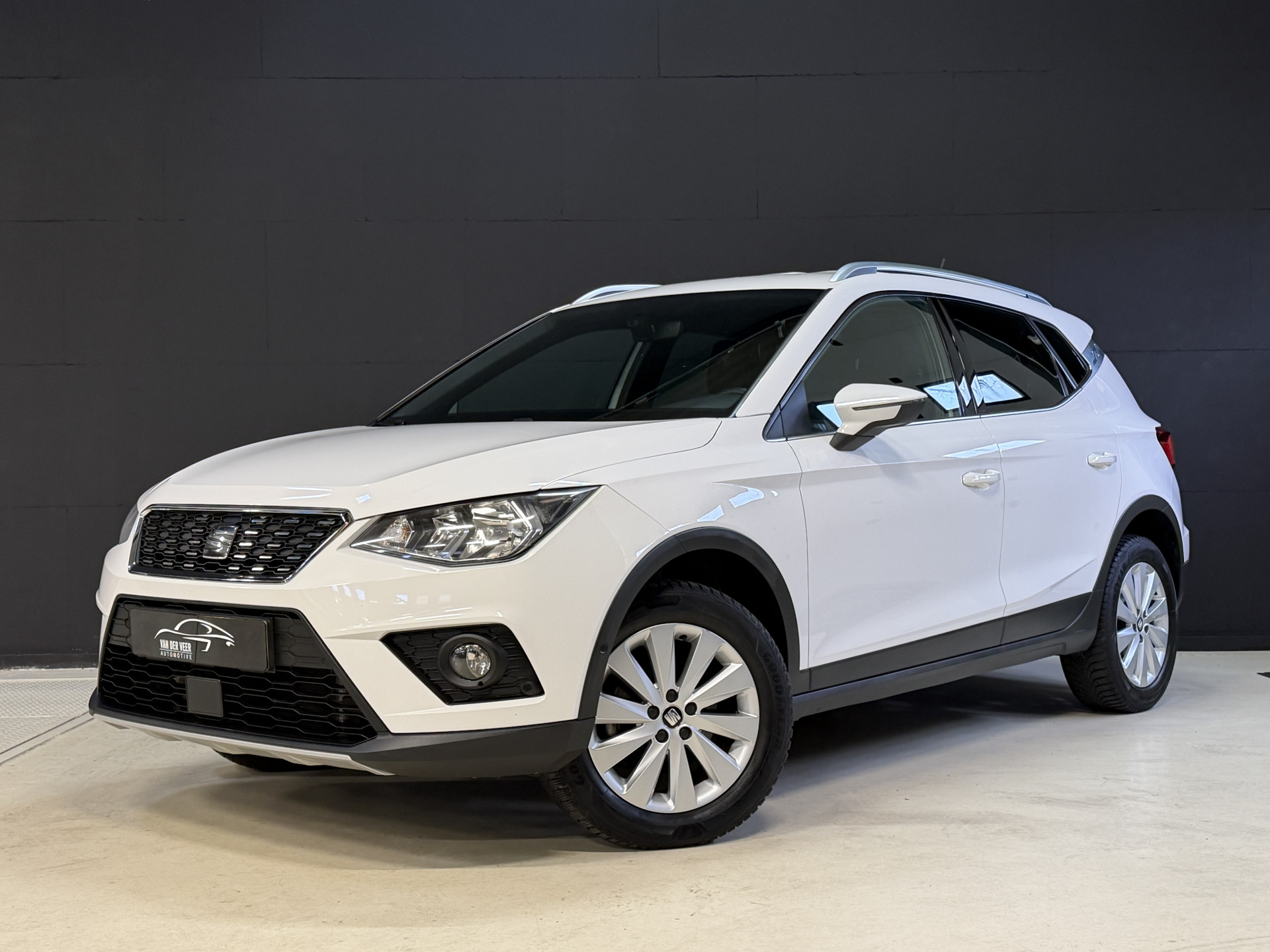 SEAT Arona 1.0 TSI Xcellence Business Intense | Camera | Sfeerverlichting | Stoelverwarming | Adaptive cruise | Carplay