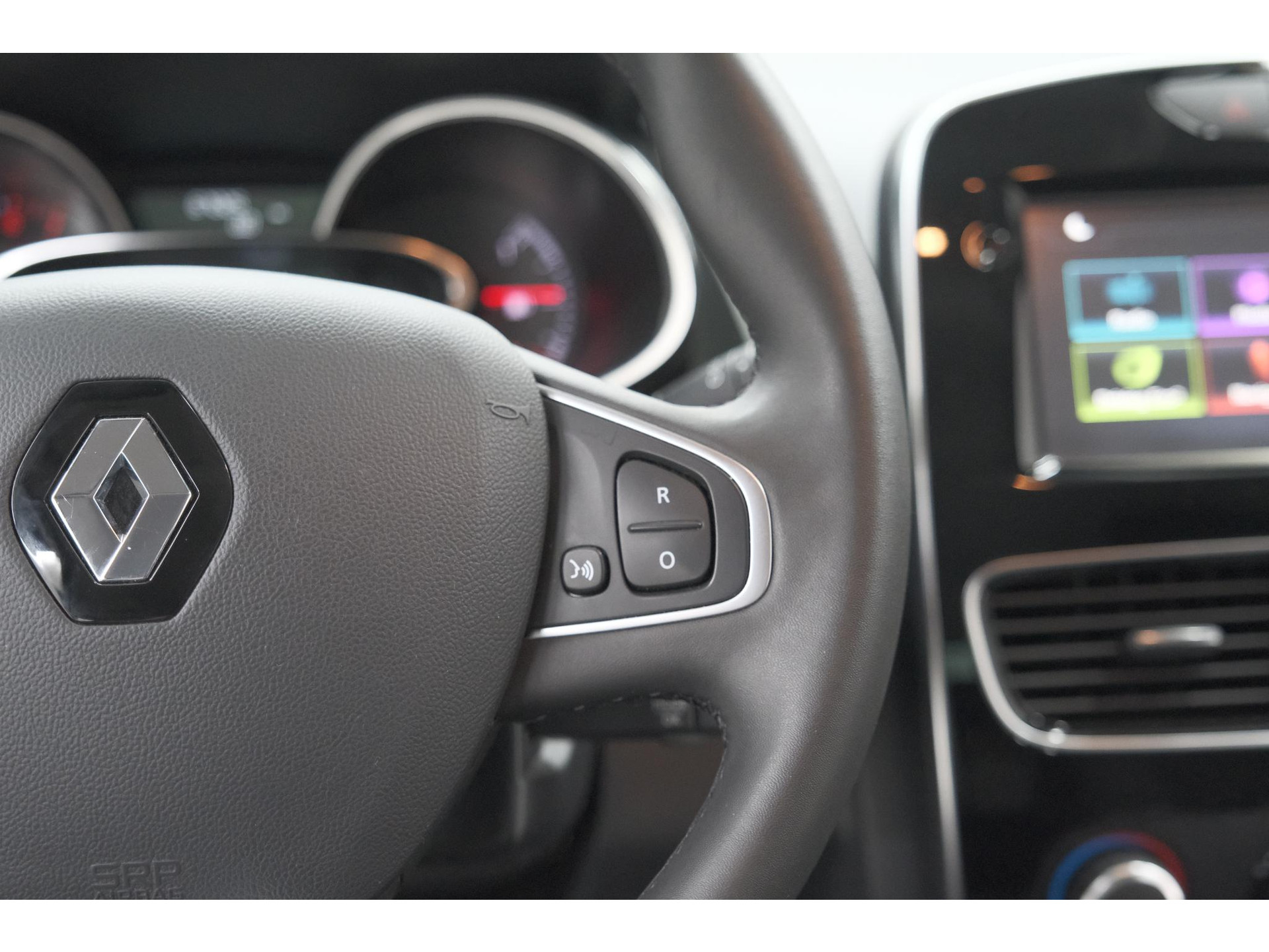 Renault Clio TCe 90 Limited | Trekhaak | Parkeersensoren | Navigatie