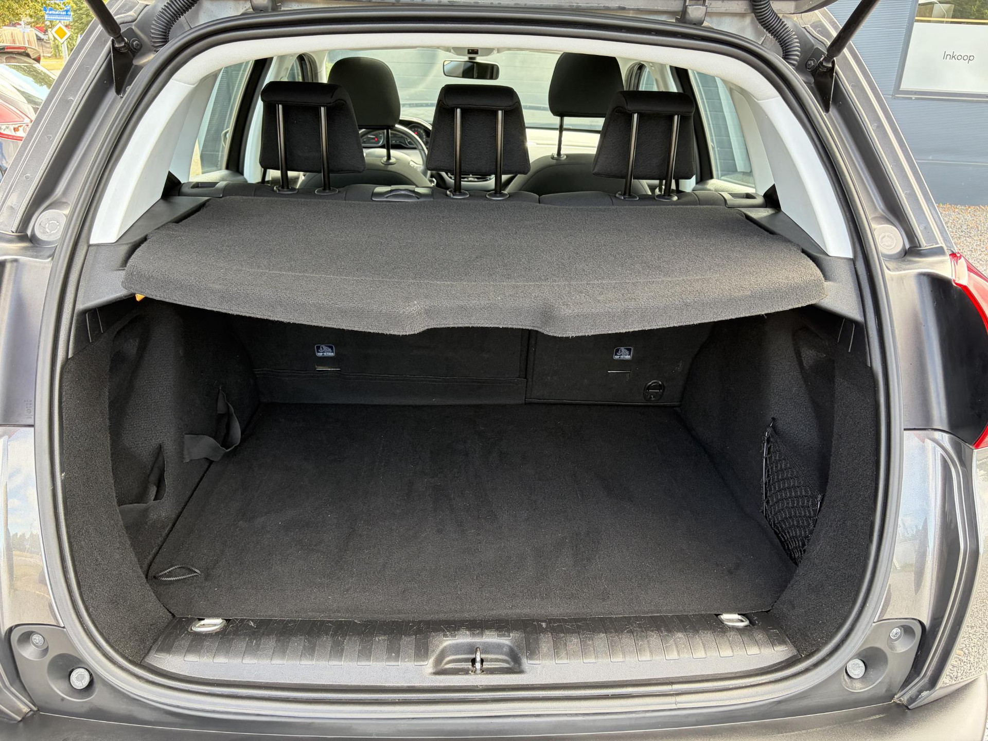 Peugeot 2008 1.2 PureTech Blue Lion D-riem vv in 2024 l Pano l Navi l 110pk l Trekhaak l Carplay l Airco l Cruise l Pdc l Recent beurt gehad l N.A.P l Apk tot 01-2027