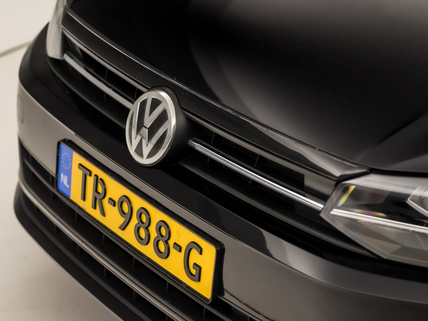 Volkswagen Polo 1.0 TSI Sportline (APPLE CARPLAY, GROOT NAVI, GETINT GLAS, LM VELGEN, SPORTSTOELEN, ADAPTIVE CRUISE, NIEUWSTAAT)