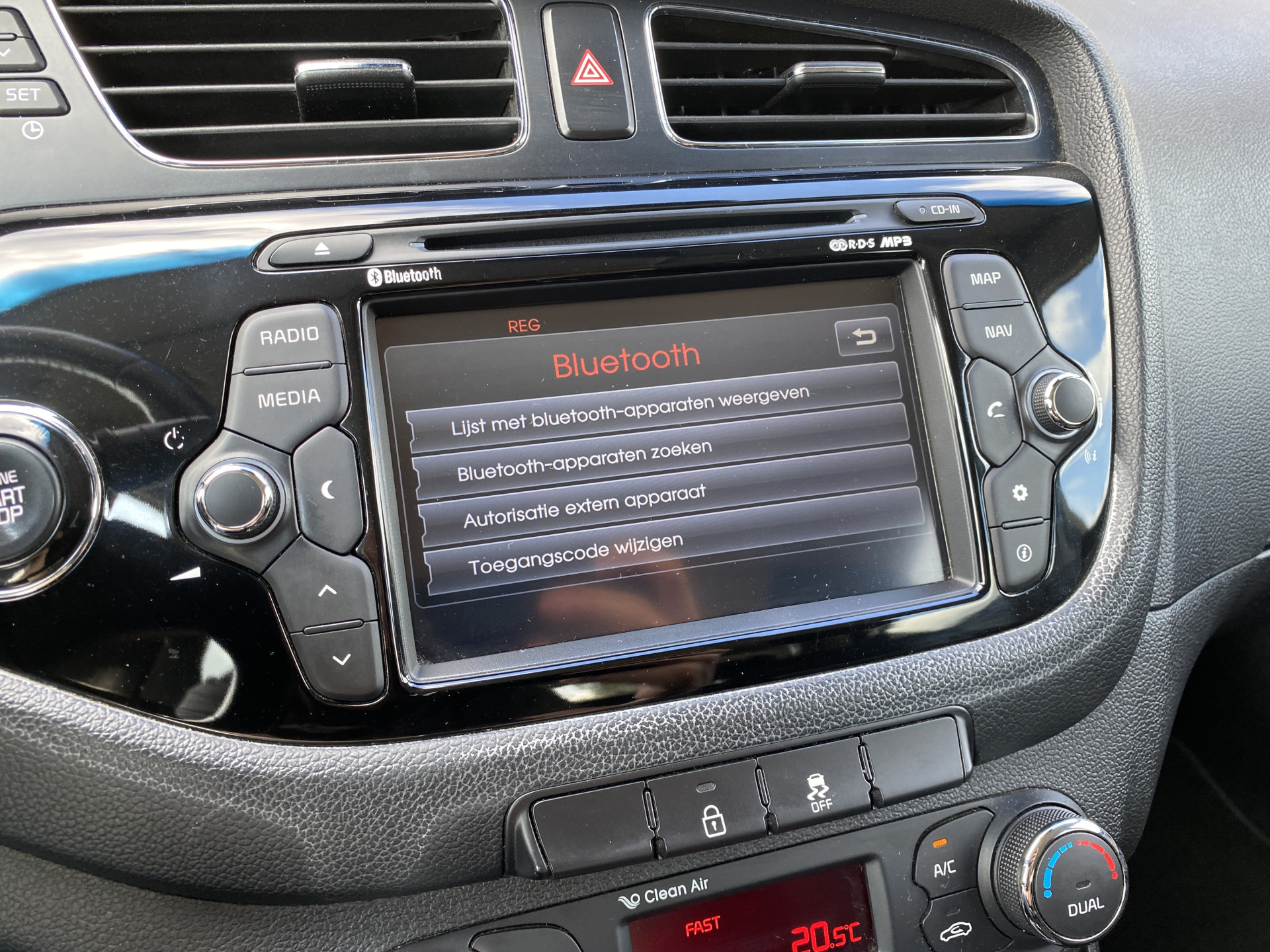 Kia Cee'd 1.6 GDI Super Pack 136 pk | navigatie | trekhaak | all season banden | keyless go | camera