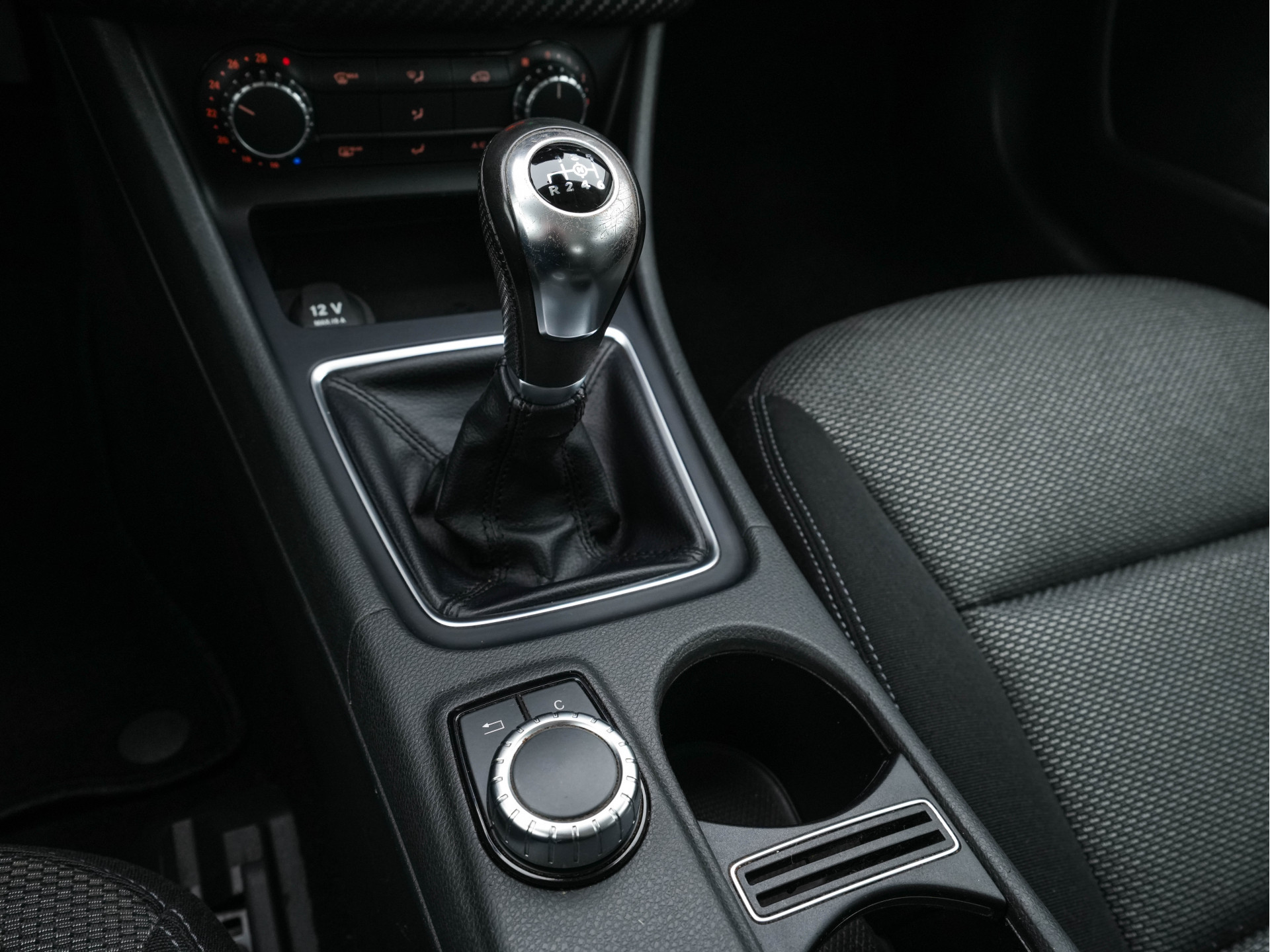 Mercedes-Benz GLA-klasse 180 CDI (INCL-BTW) *NAVI-FULLMAP | AIRCO | COMFORT-SEATS | CARBON-INLAY |  17"ALU*