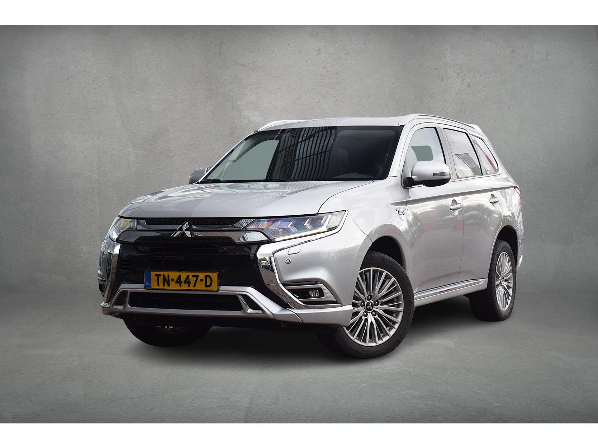 Mitsubishi Outlander 2.4 PHEV Intense+ | Trekhaak | Schuifdak | Half Leer | Stuur- en Stoelverwarming