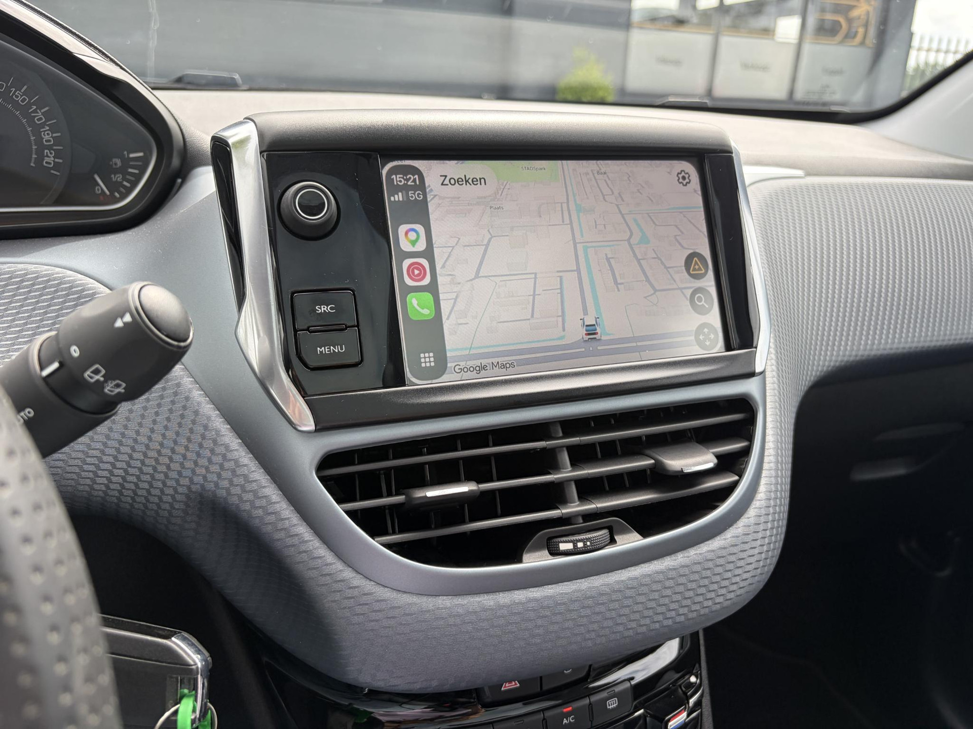 Peugeot 208 1.2 PureTech Allure D-riem vv in 2022,2e Eigenaar,110pk,Dealer Onderhouden,Pano,Carplay,Camera,Clima,Cruise,5 Deurs,Halfleder,Pdc,N.A.P,Lm velgen,Apk tot 05-2027