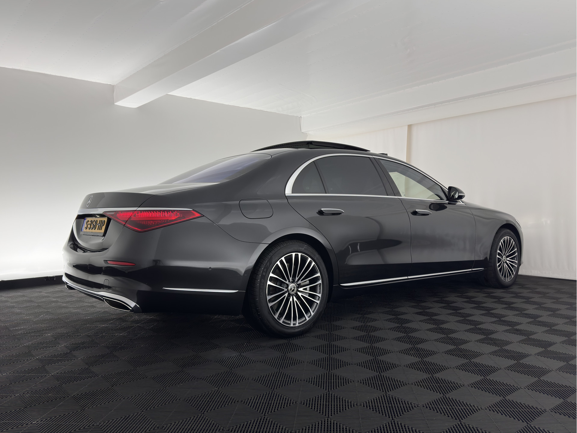 Mercedes-Benz S-klasse 580 e 4MATIC Lang [ Plug-In ] (INCL-BTW) Aut. *PANO | NAVI-FULLMAP | DISTRONIC | BURMESTER-AUDIO | TOP-VIEW | KEYLESS | FULL-LED | DIGITAL-COCKPIT | AMBIENT-LIGHT | HEATED/VENTILATED-SEATS |...*