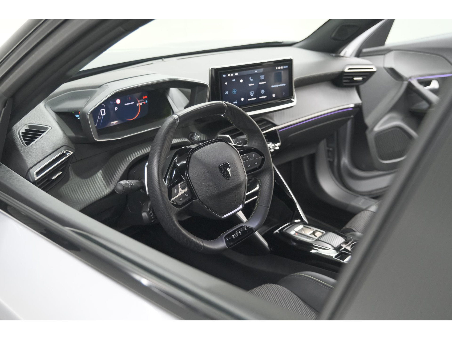Peugeot 2008 Hybrid 145 e-DCS6 GT | Camera | Apple Carplay | Parkeersensoren
