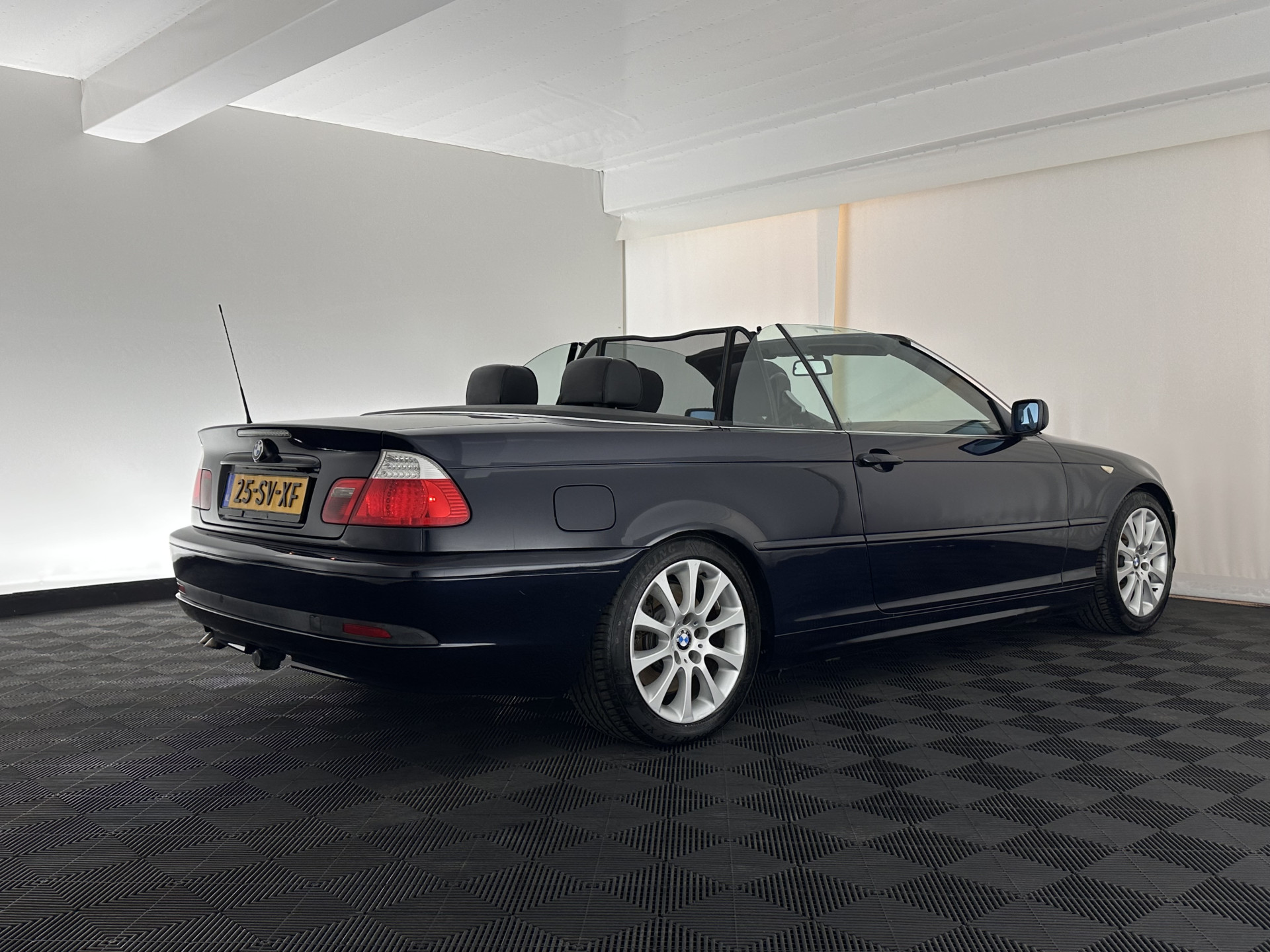 BMW 3-serie Cabrio 330Cd #car smokes excessively*LEATHER | XENON | MEMORY-PACK | SPORT-SEATS | ECC | CRUISE | 17''ALU | TOWBAR*