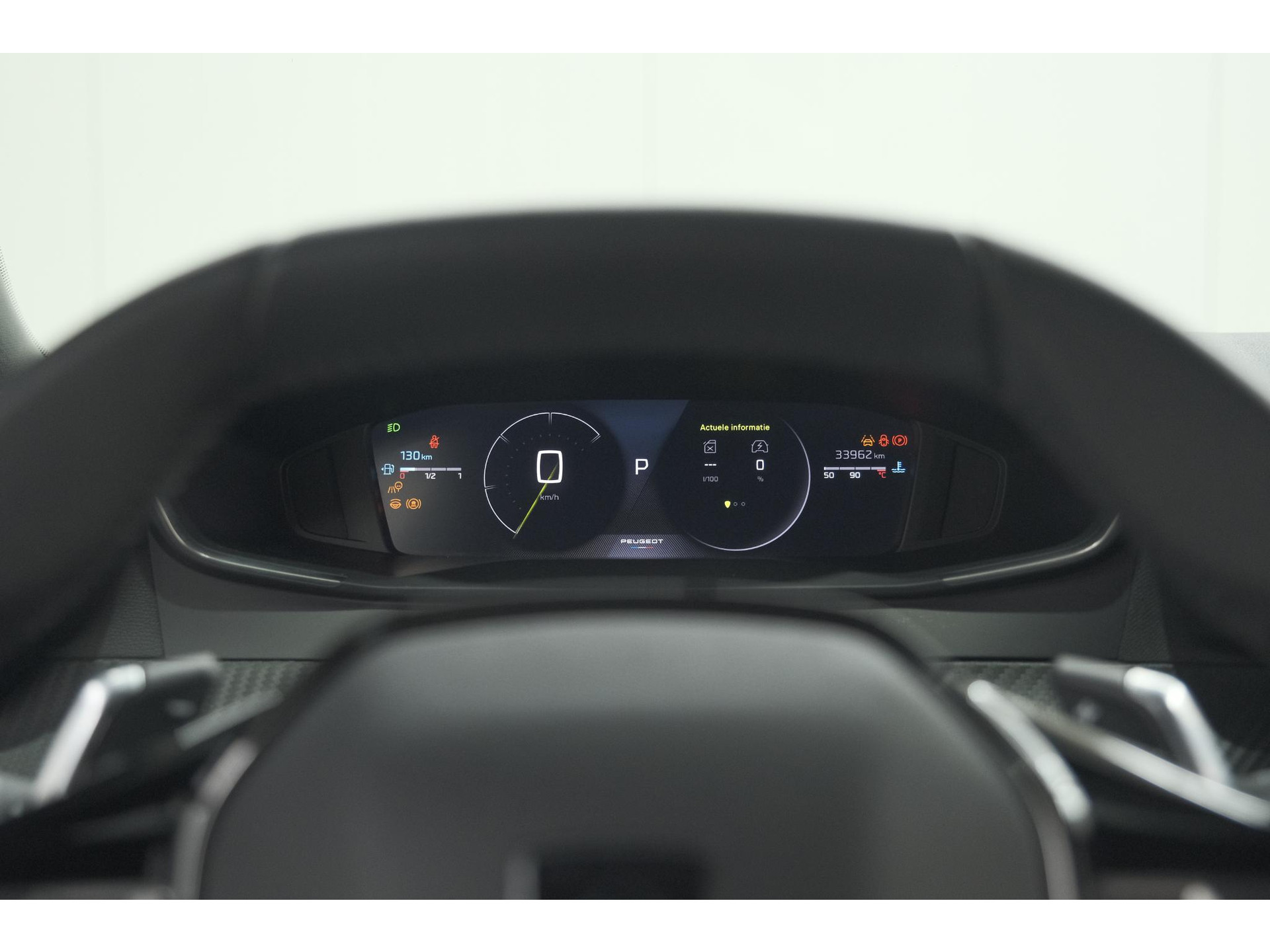 Peugeot 2008 Hybrid 136 e-DSC6 Allure | 360 Camera | Adaptieve Cruise Control | Dodehoekdetectie | Navigatie